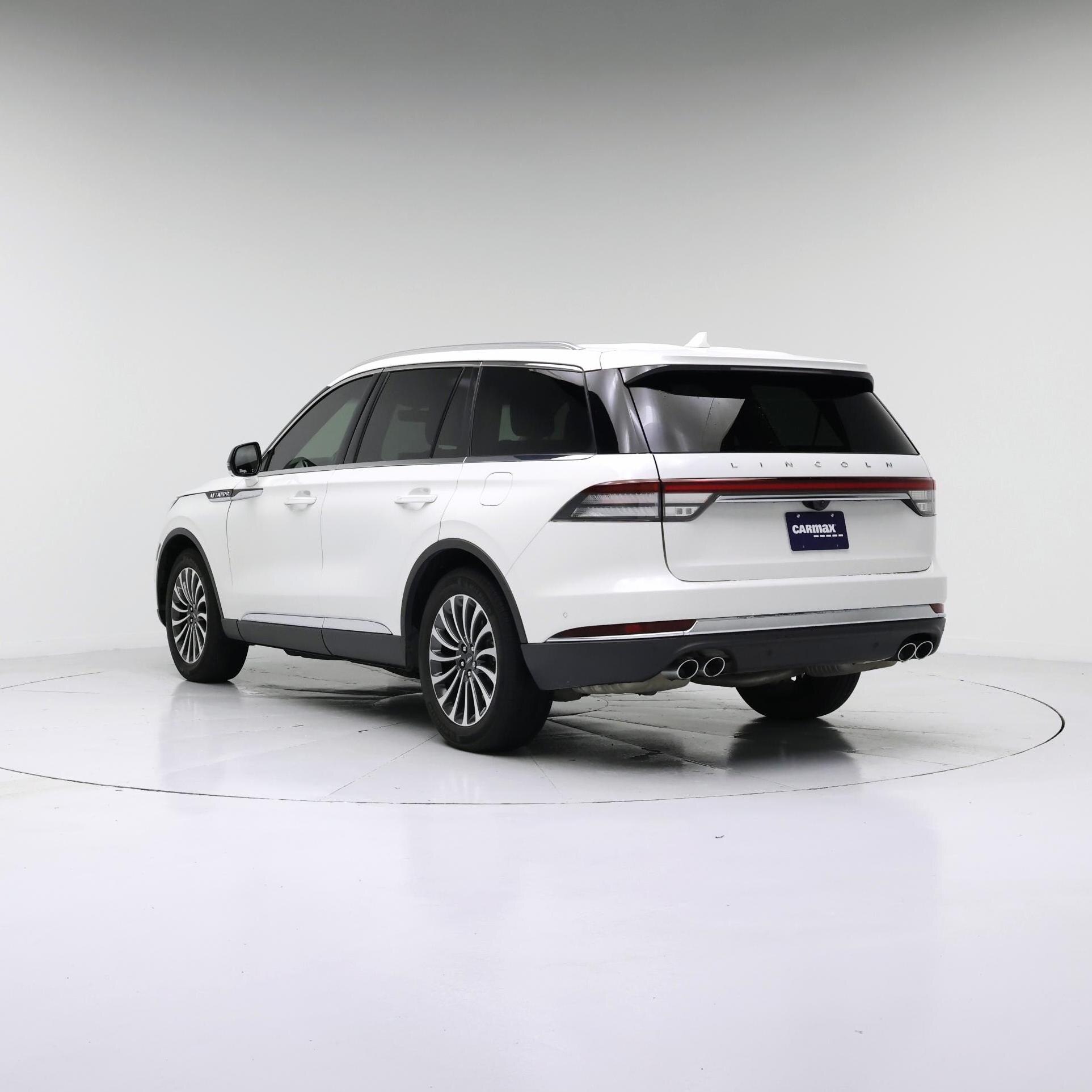 Thumbnail: 2023 Lincoln Aviator - 2