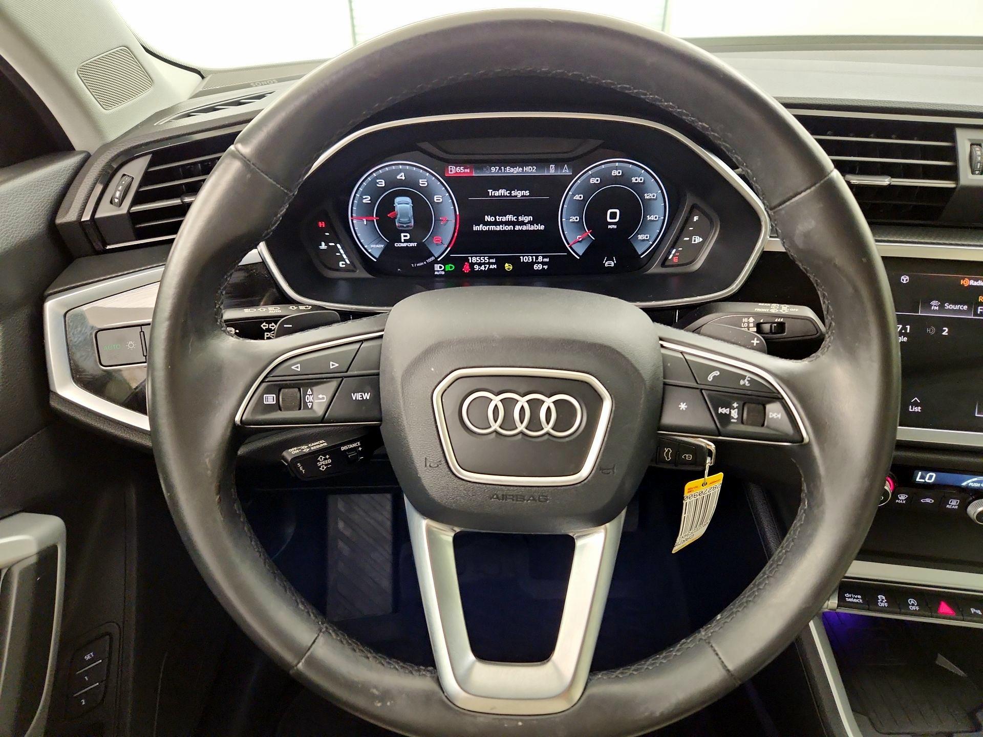 Thumbnail: 2022 Audi Q3 - 10