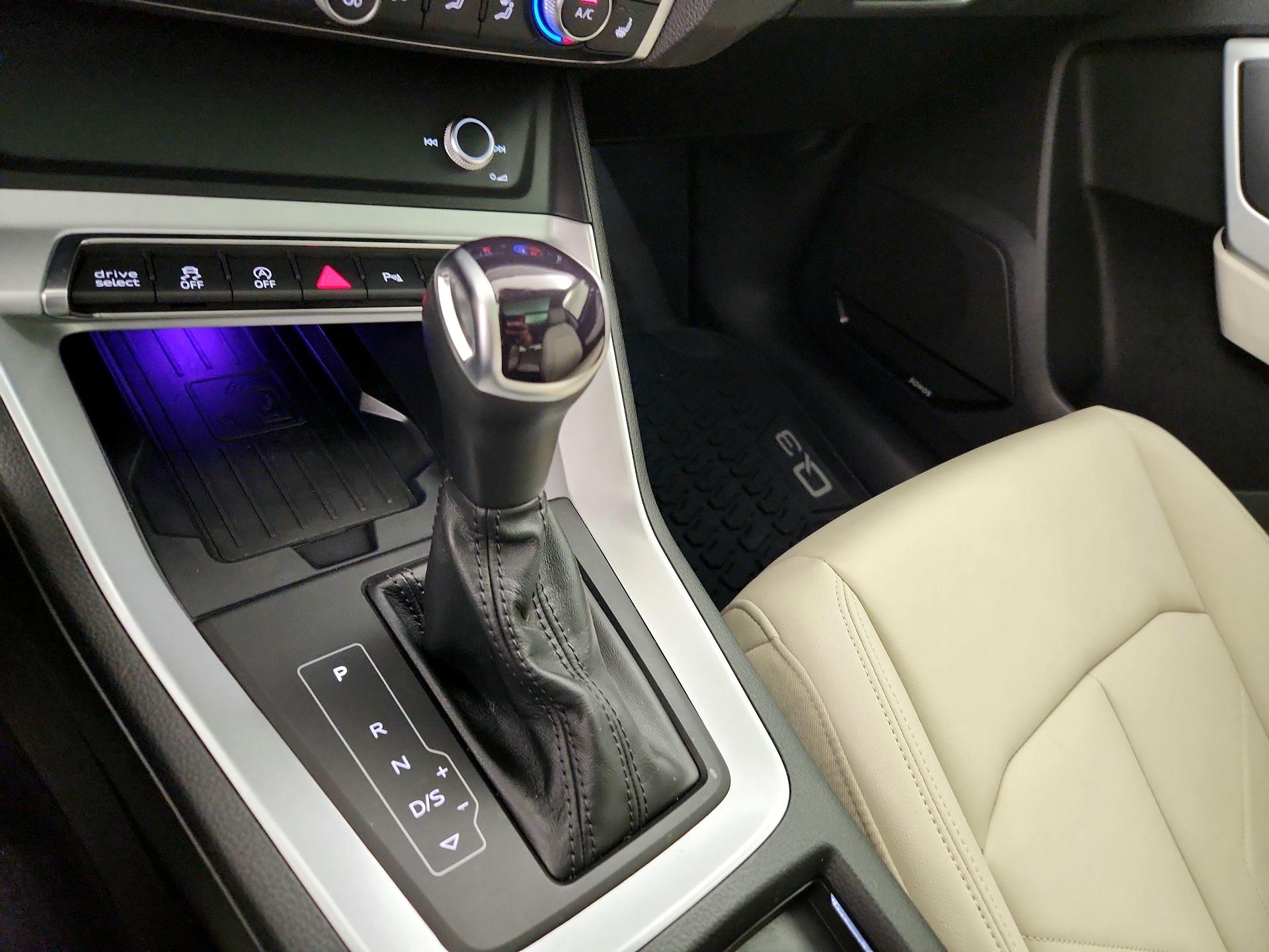 Thumbnail: 2022 Audi Q3 - 18