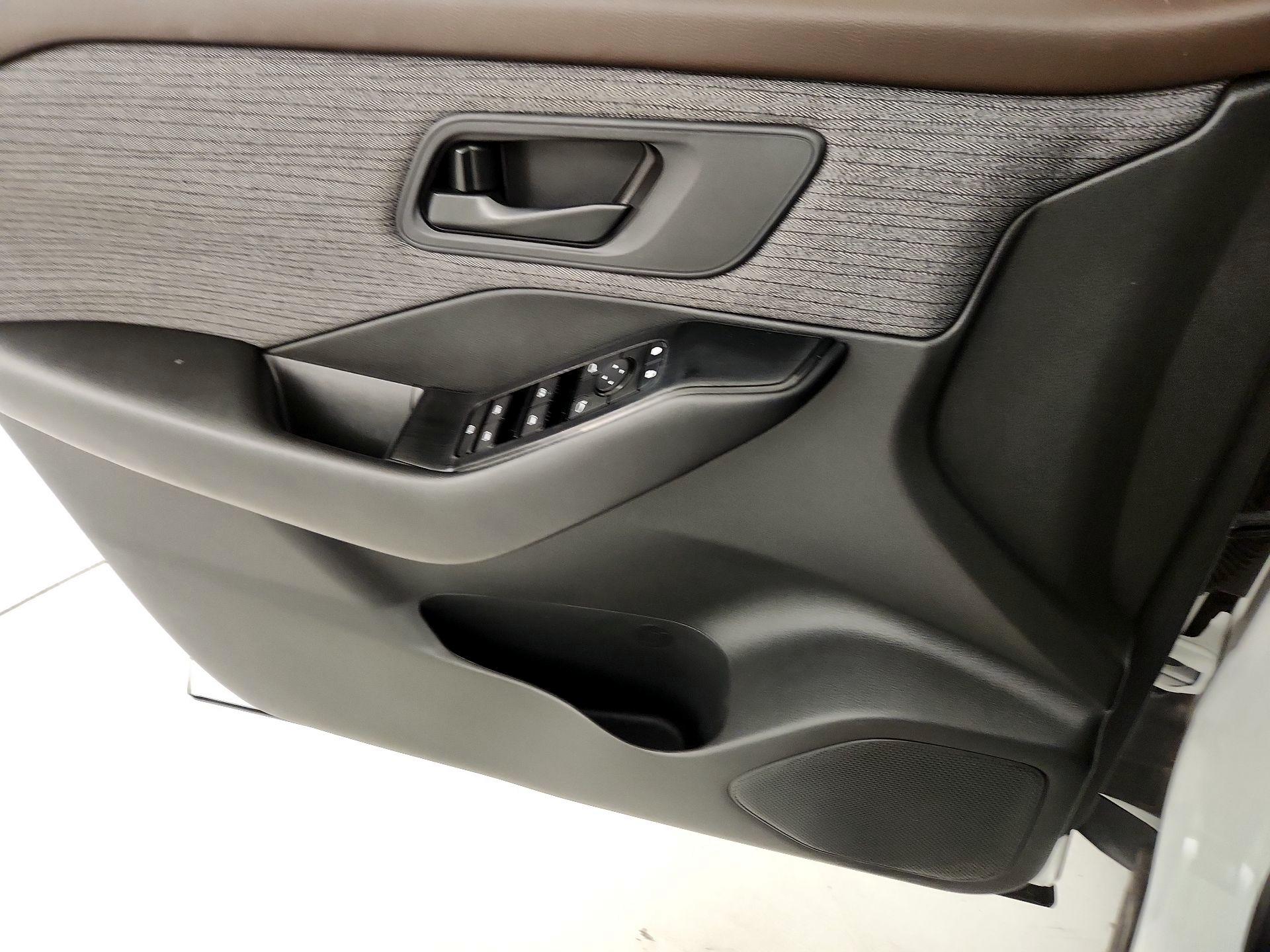 Thumbnail: 2023 Nissan Rogue - 12