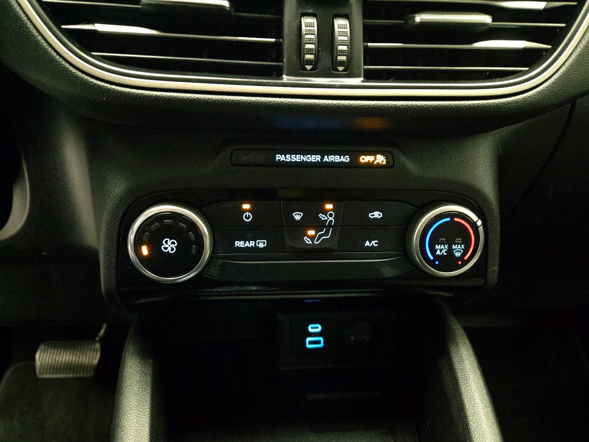 Thumbnail: 2022 Ford Escape - 16