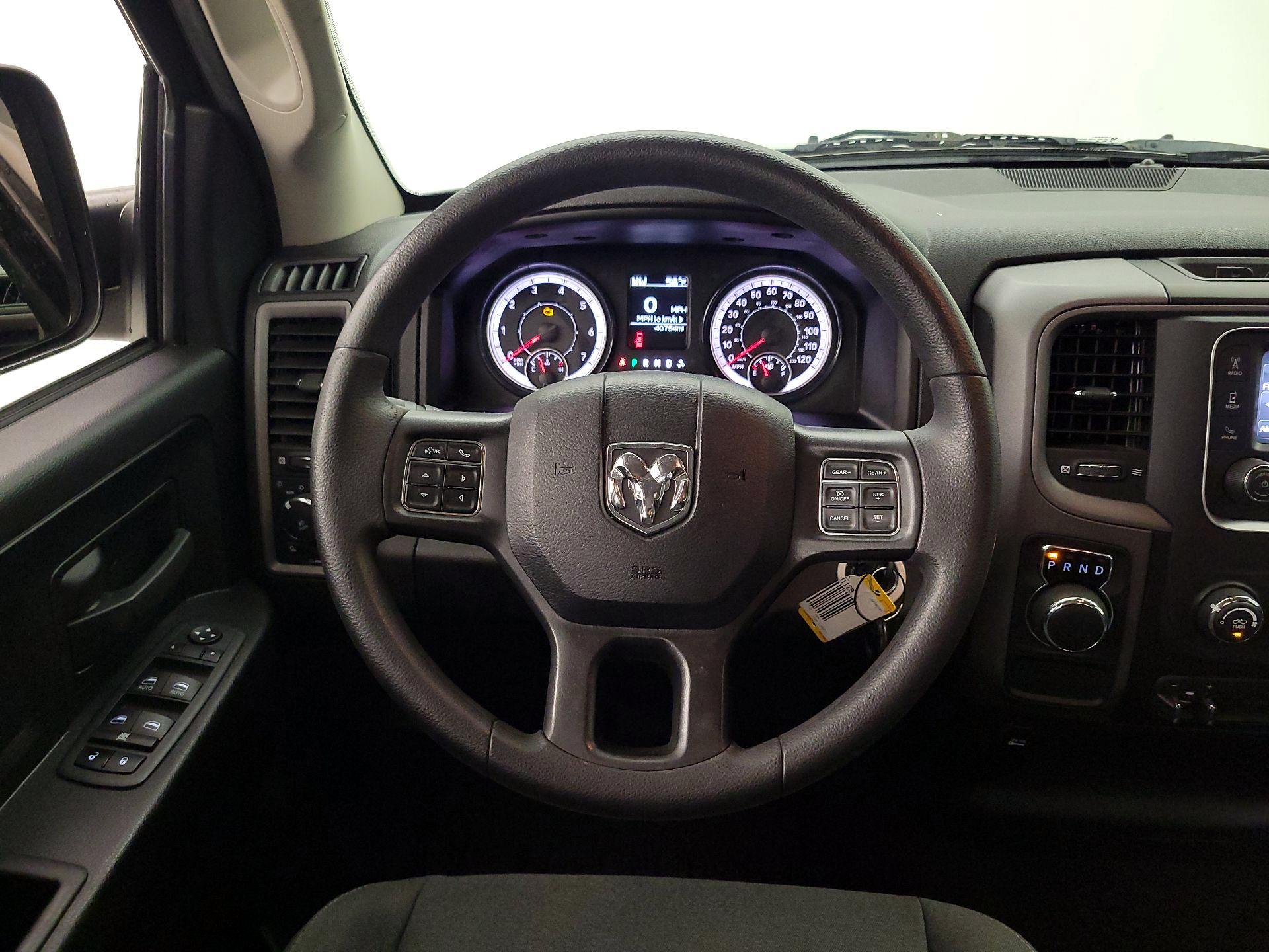 Thumbnail: 2022 RAM 1500 Classic - 10