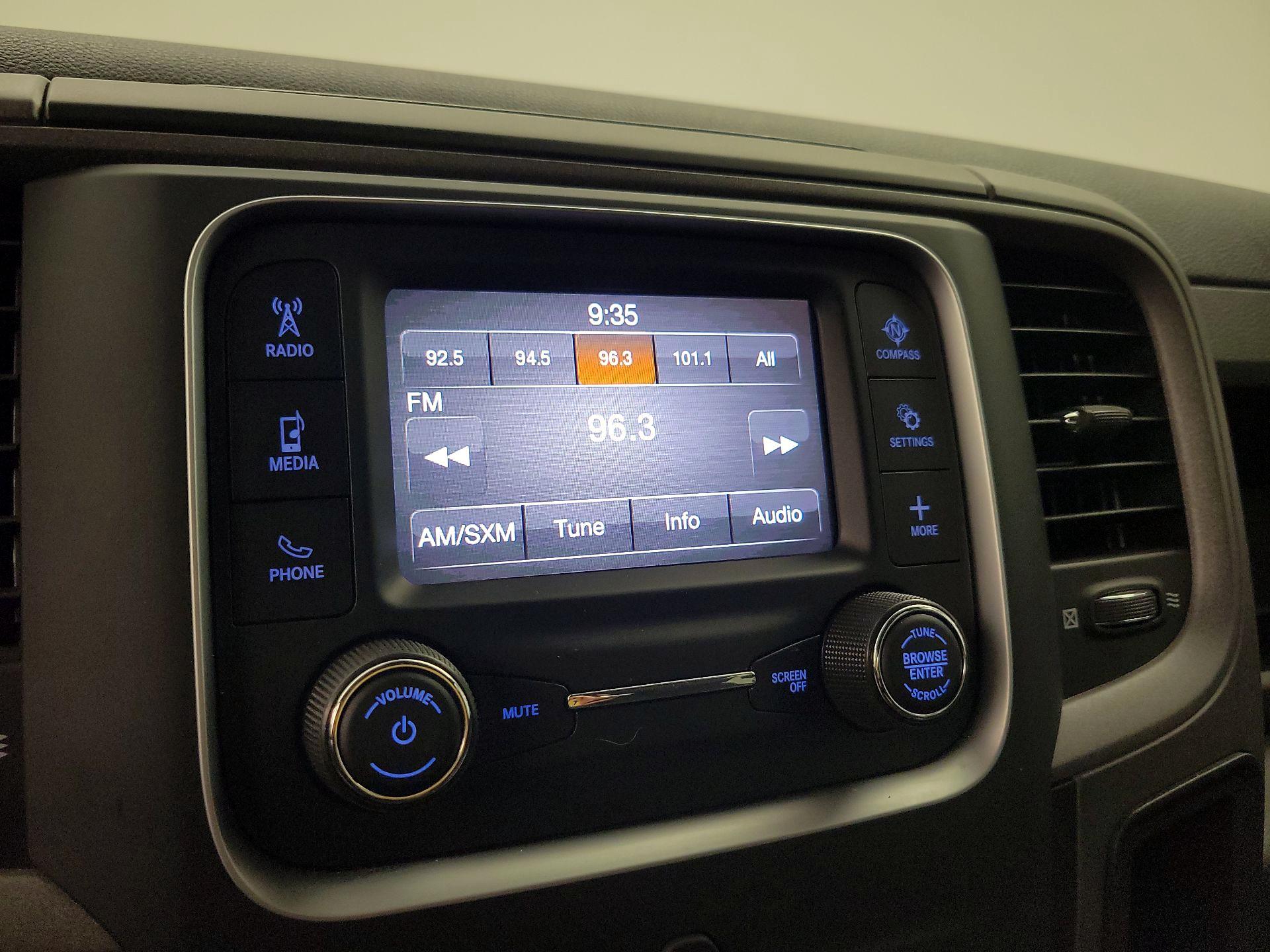 Thumbnail: 2022 RAM 1500 Classic - 15