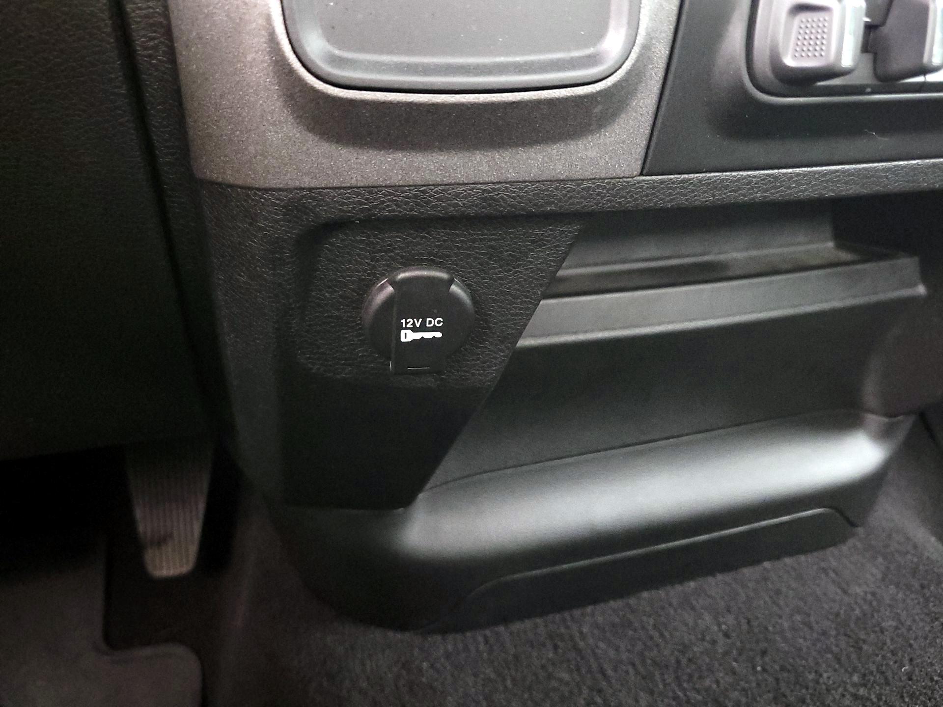 Thumbnail: 2022 RAM 1500 Classic - 18