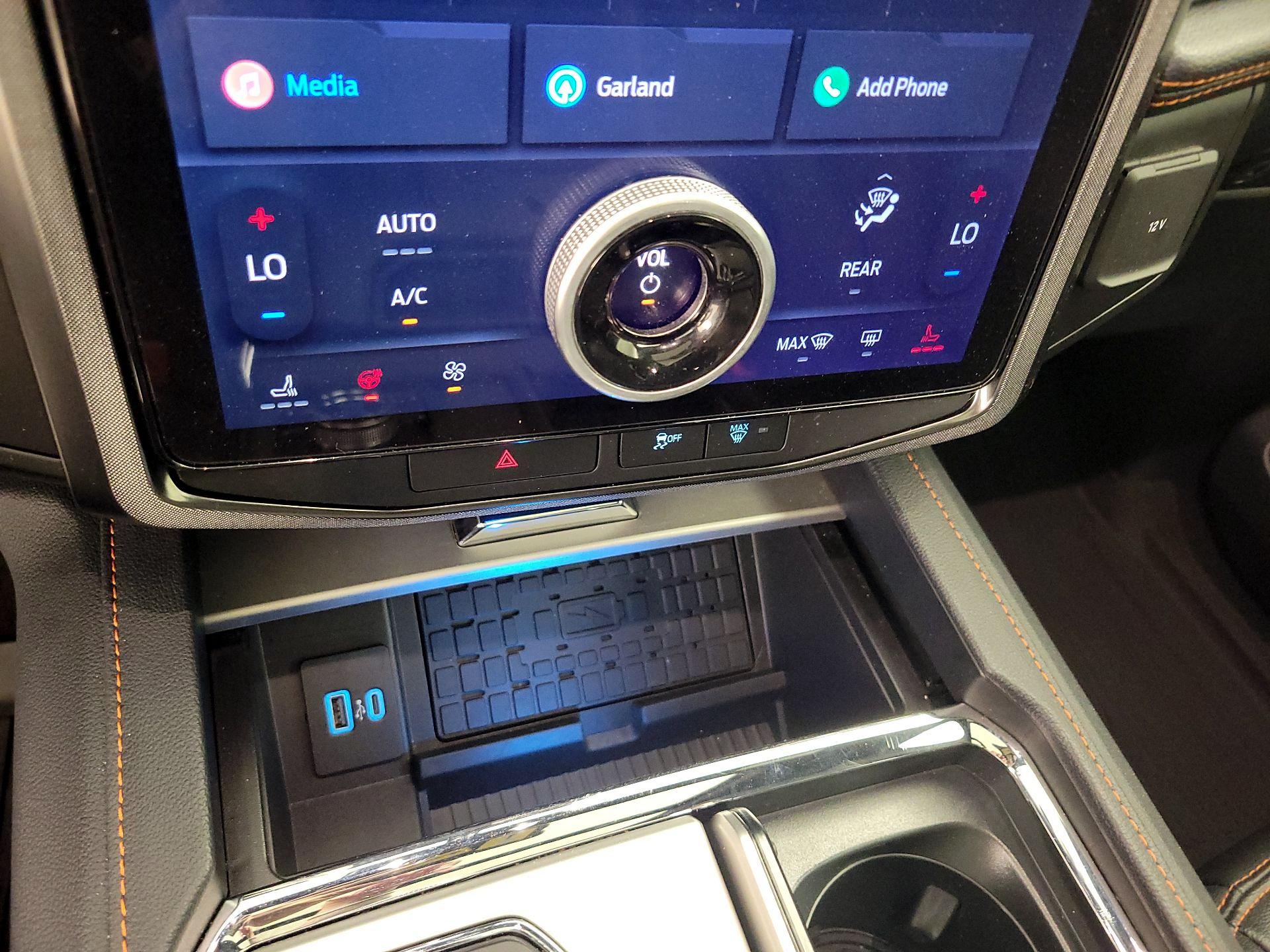 Thumbnail: 2023 Ford Expedition - 17