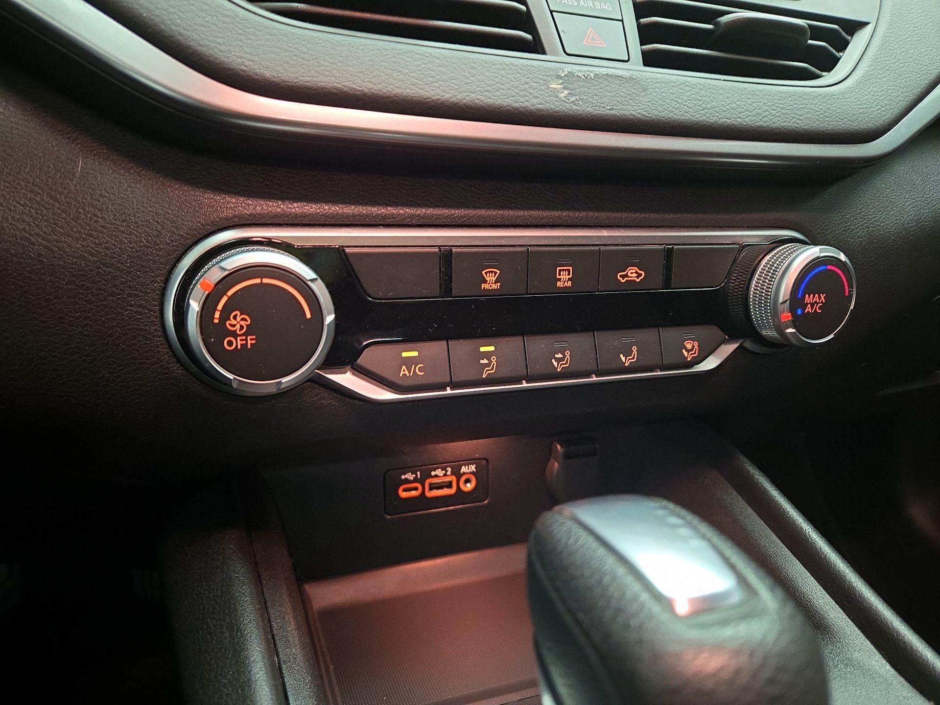 Thumbnail: 2020 Nissan Altima - 14