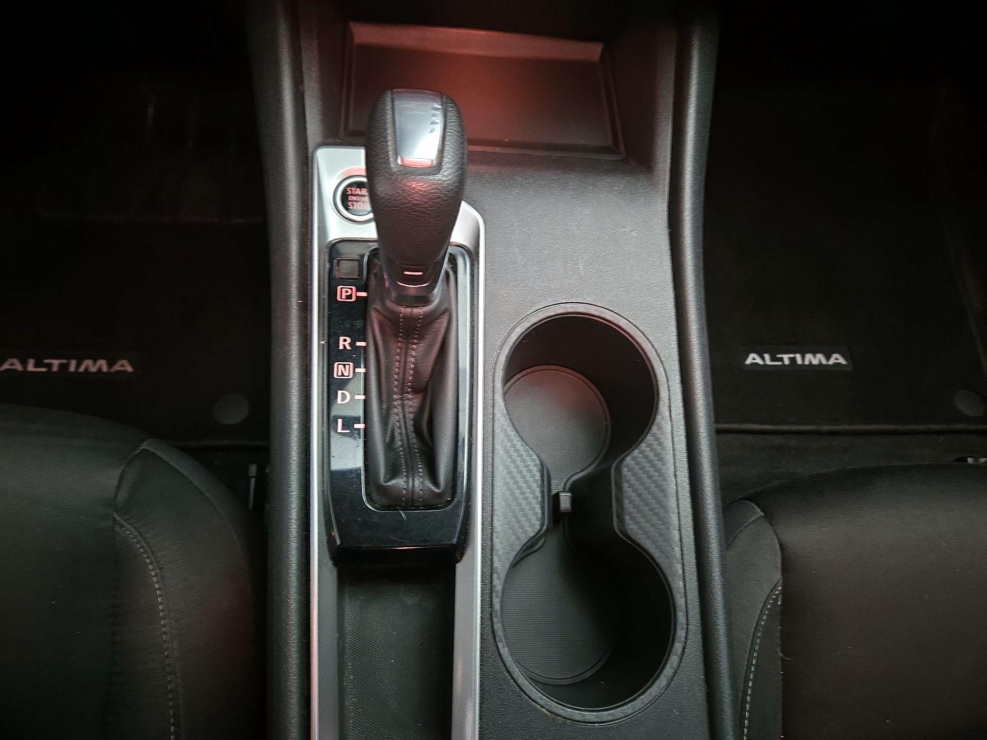 Thumbnail: 2020 Nissan Altima - 15