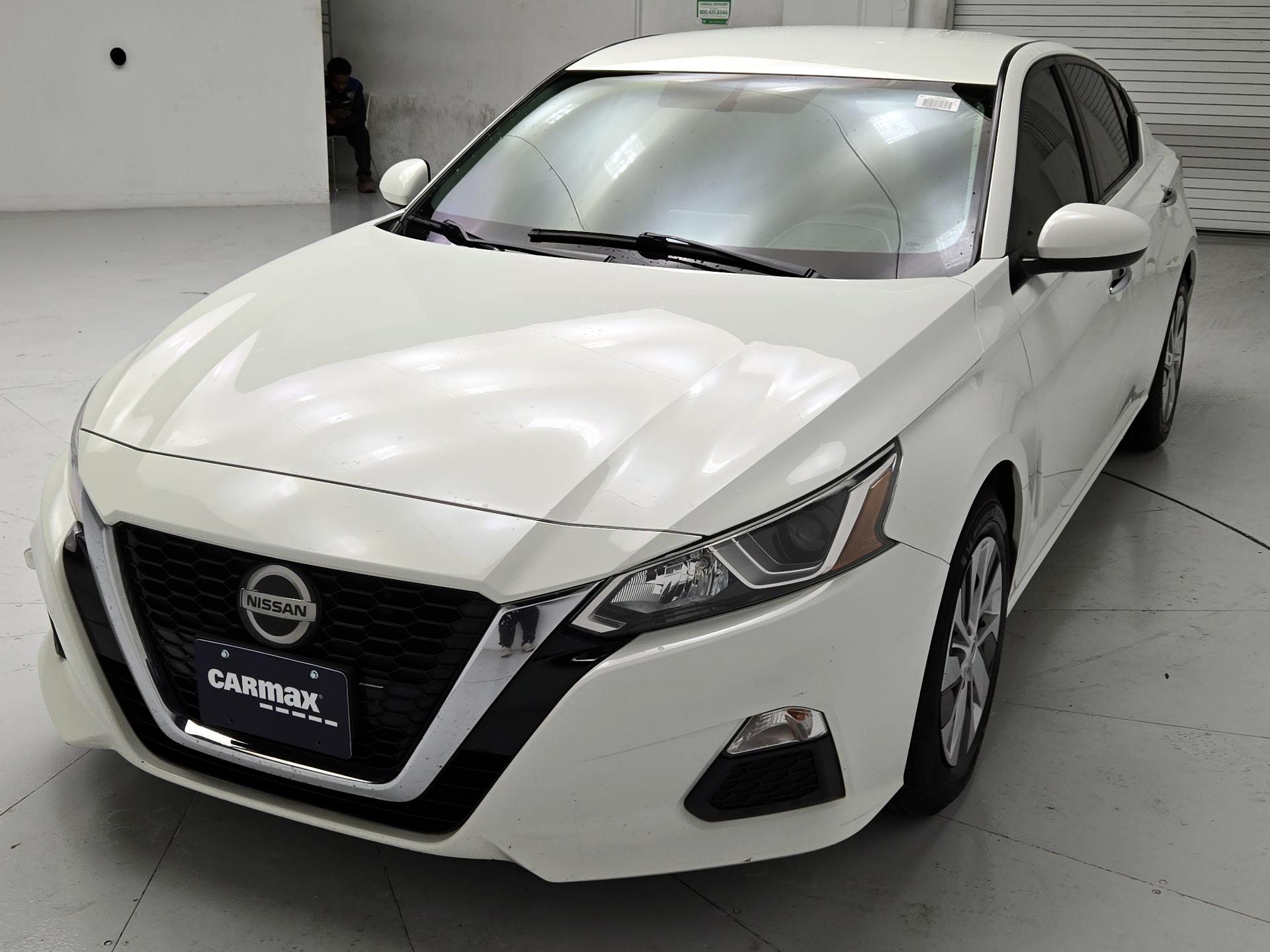 Thumbnail: 2020 Nissan Altima - 3