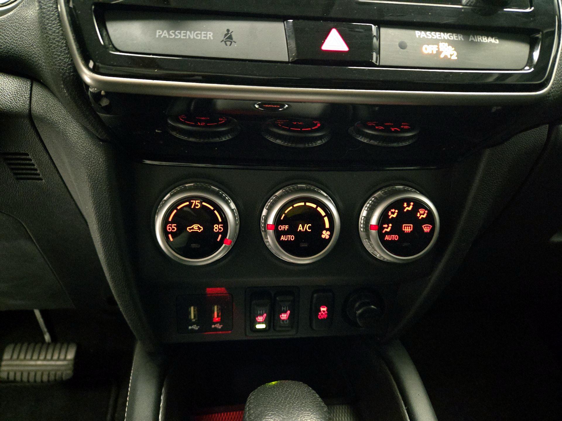 Thumbnail: 2020 Mitsubishi Outlander Sport - 16