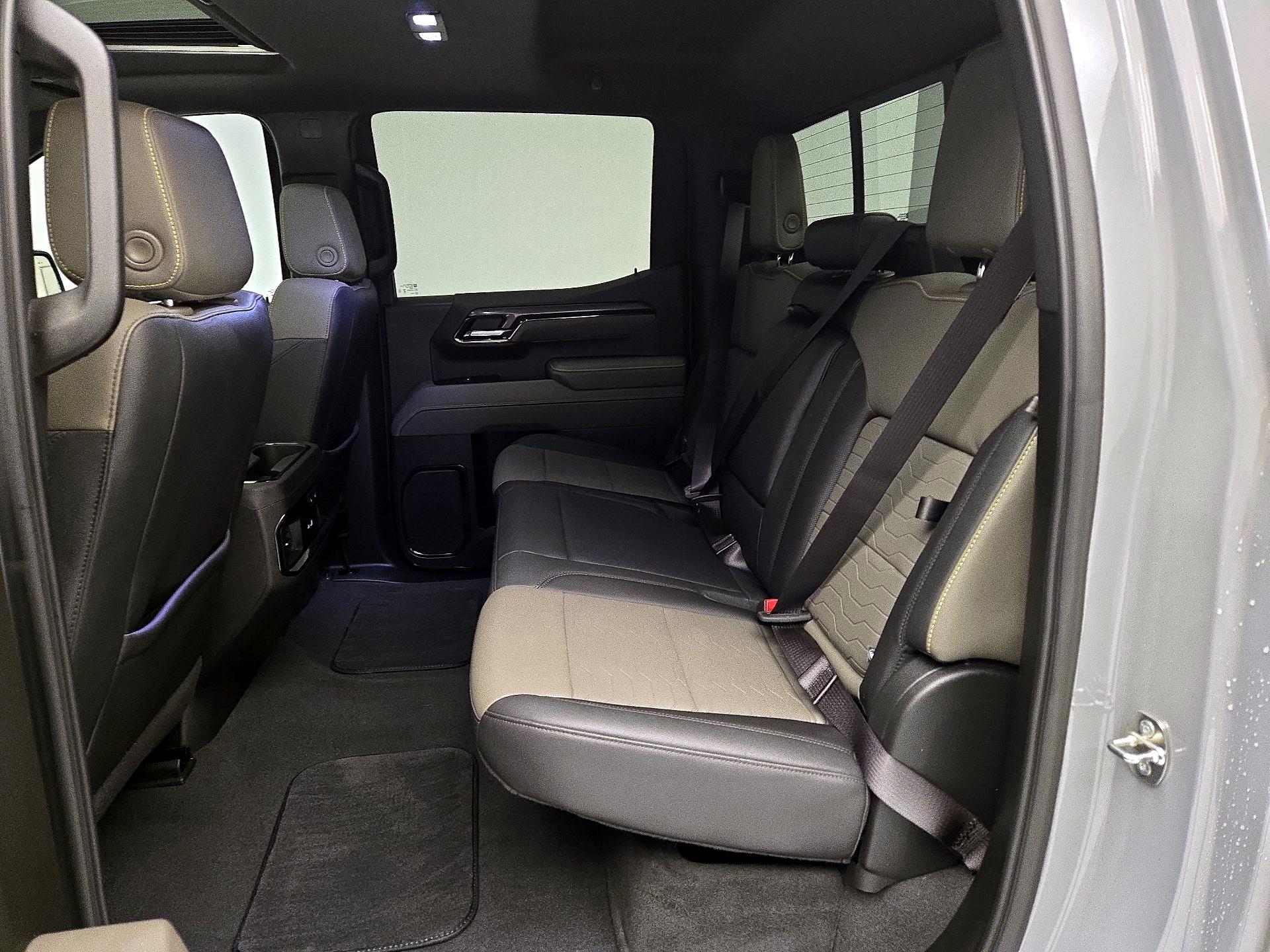 Thumbnail: 2024 Chevrolet Silverado 1500 - 18