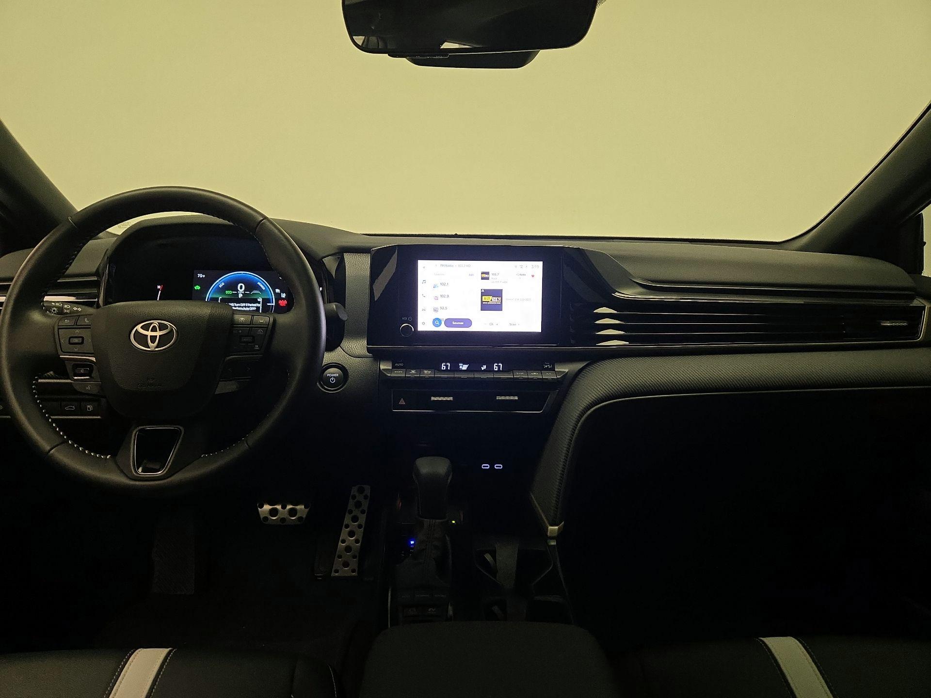 Thumbnail: 2025 Toyota Camry - 9