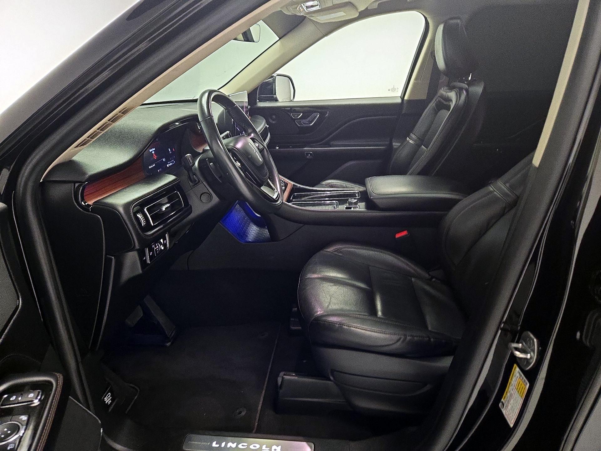Thumbnail: 2023 Lincoln Aviator - 11