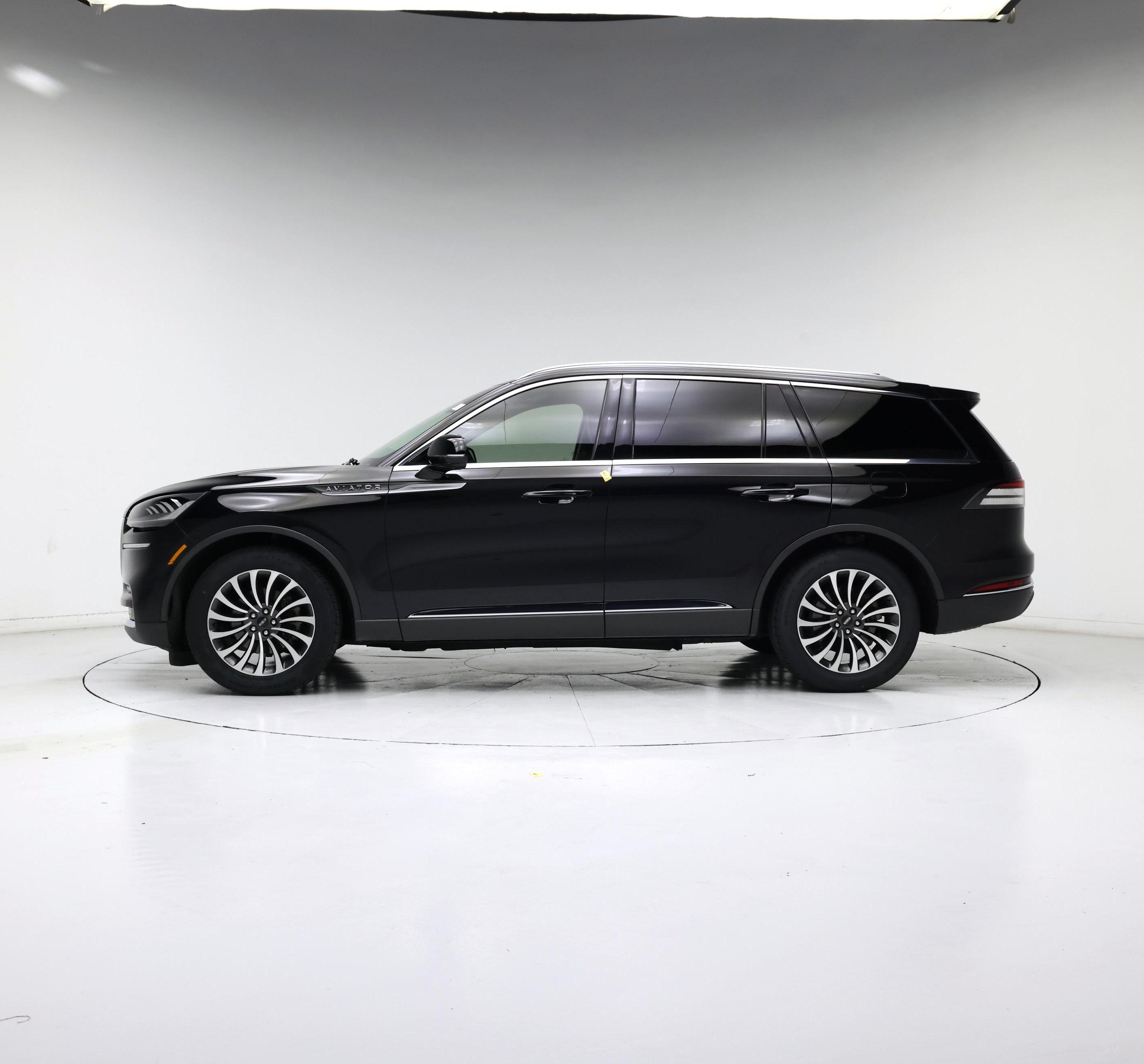 Thumbnail: 2023 Lincoln Aviator - 3