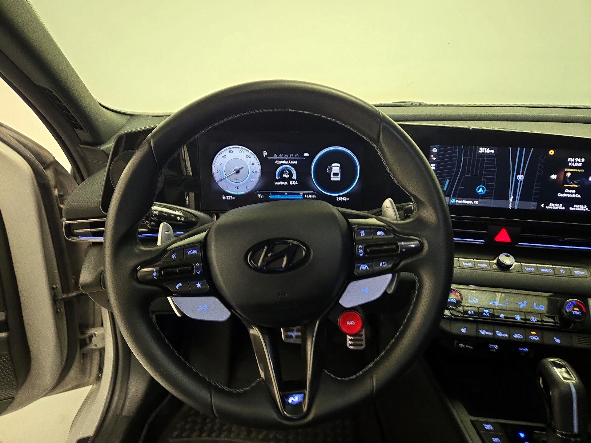 Thumbnail: 2023 Hyundai Elantra - 10