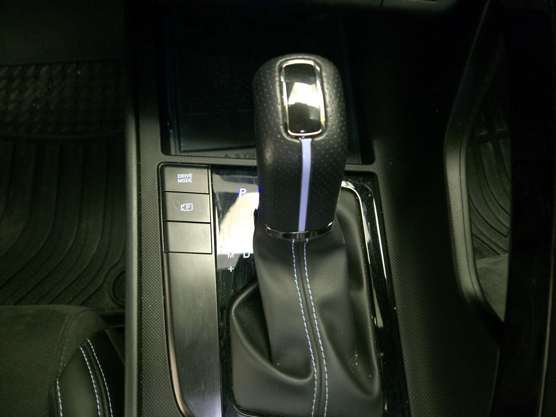 Thumbnail: 2023 Hyundai Elantra - 18