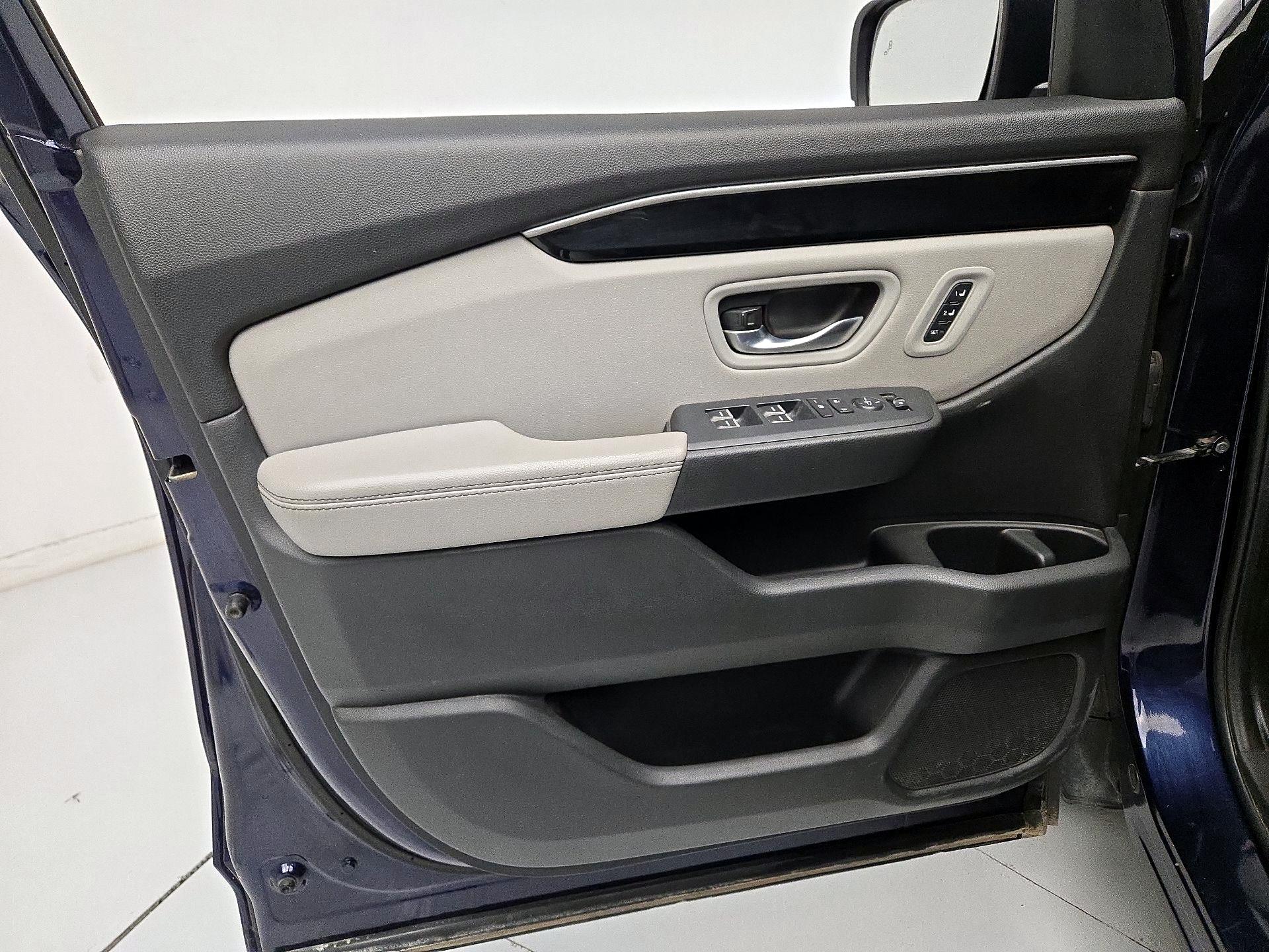 Thumbnail: 2023 Honda Pilot - 12