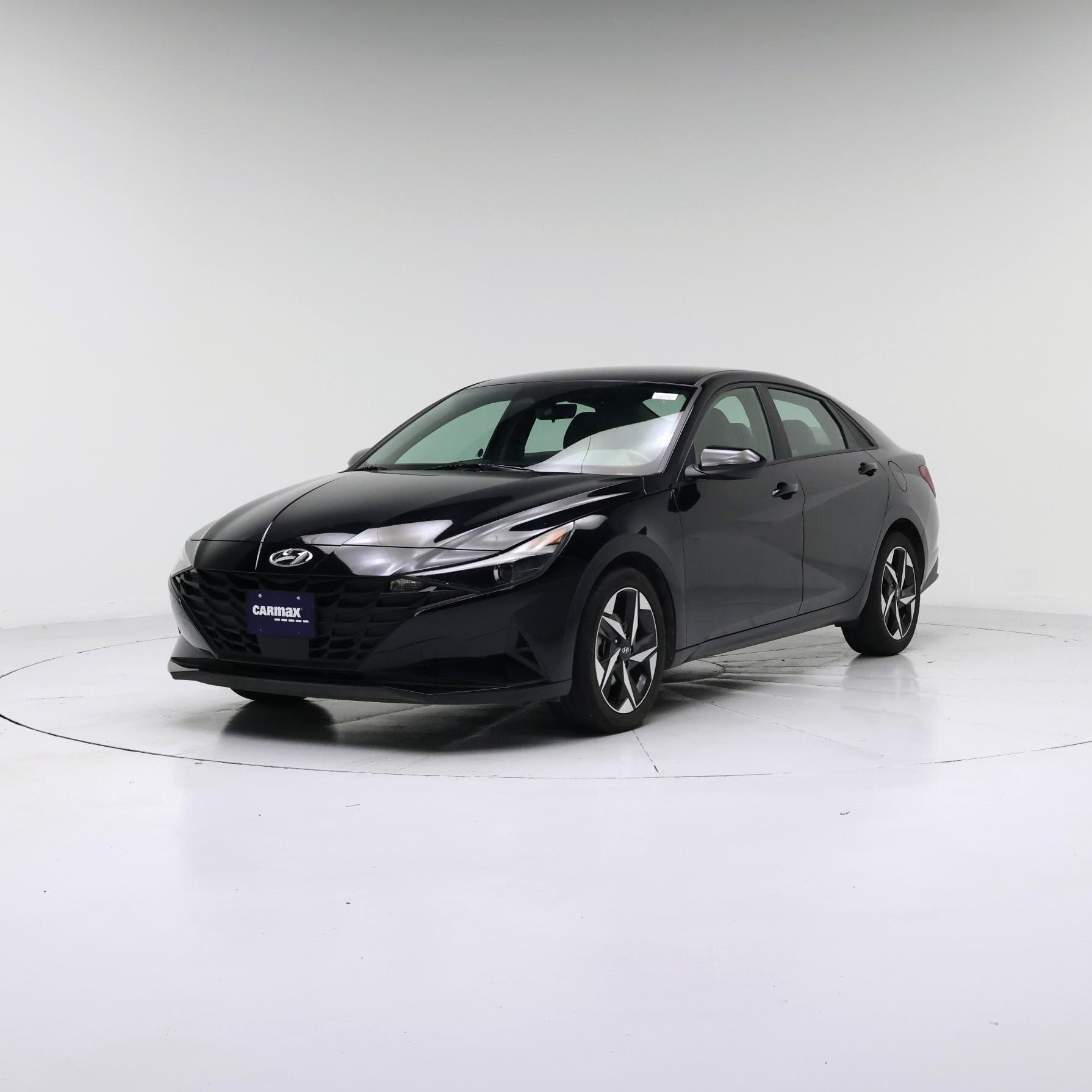 Thumbnail: 2023 Hyundai Elantra - 4