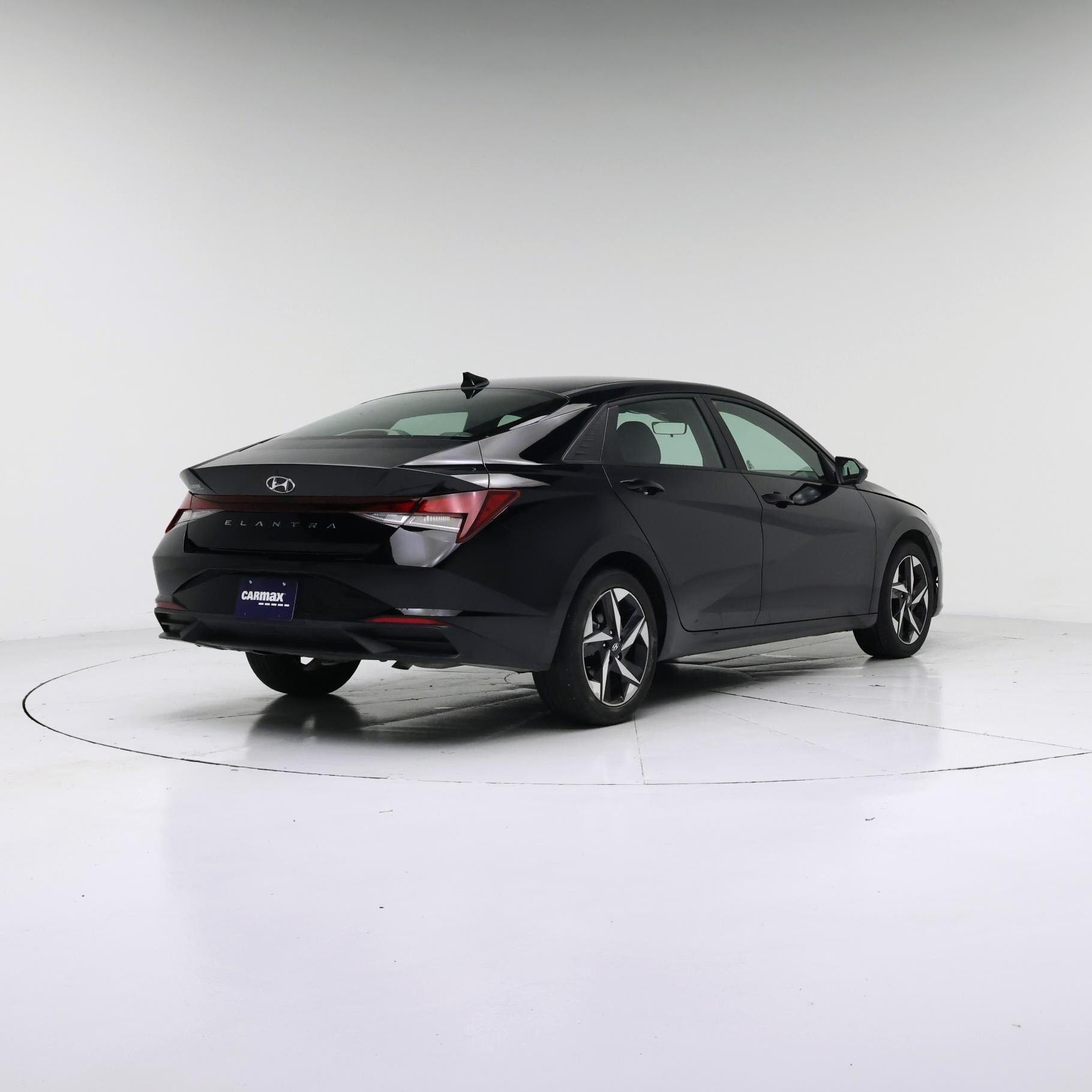 Thumbnail: 2023 Hyundai Elantra - 8