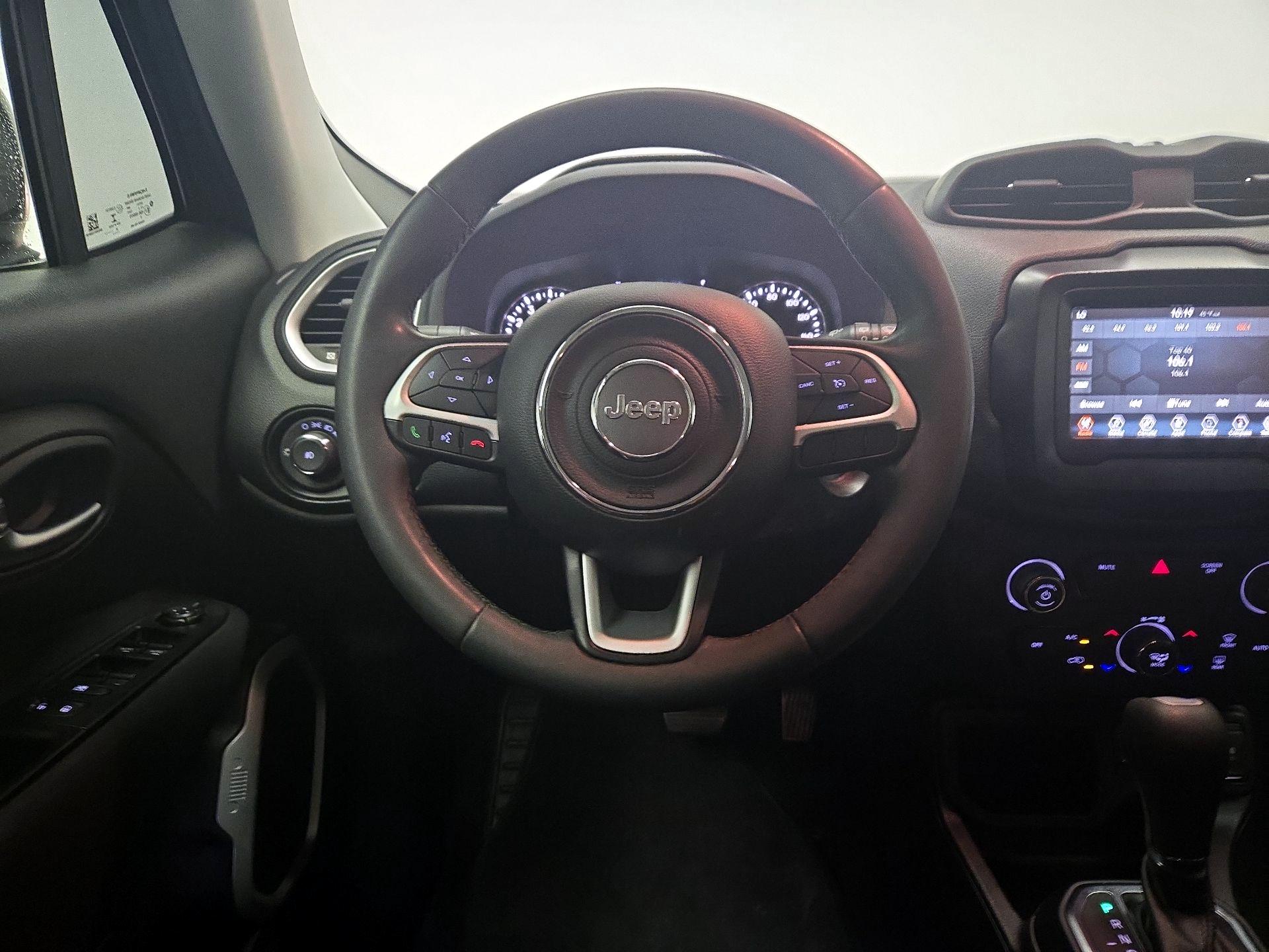 Thumbnail: 2018 Jeep Renegade - 10