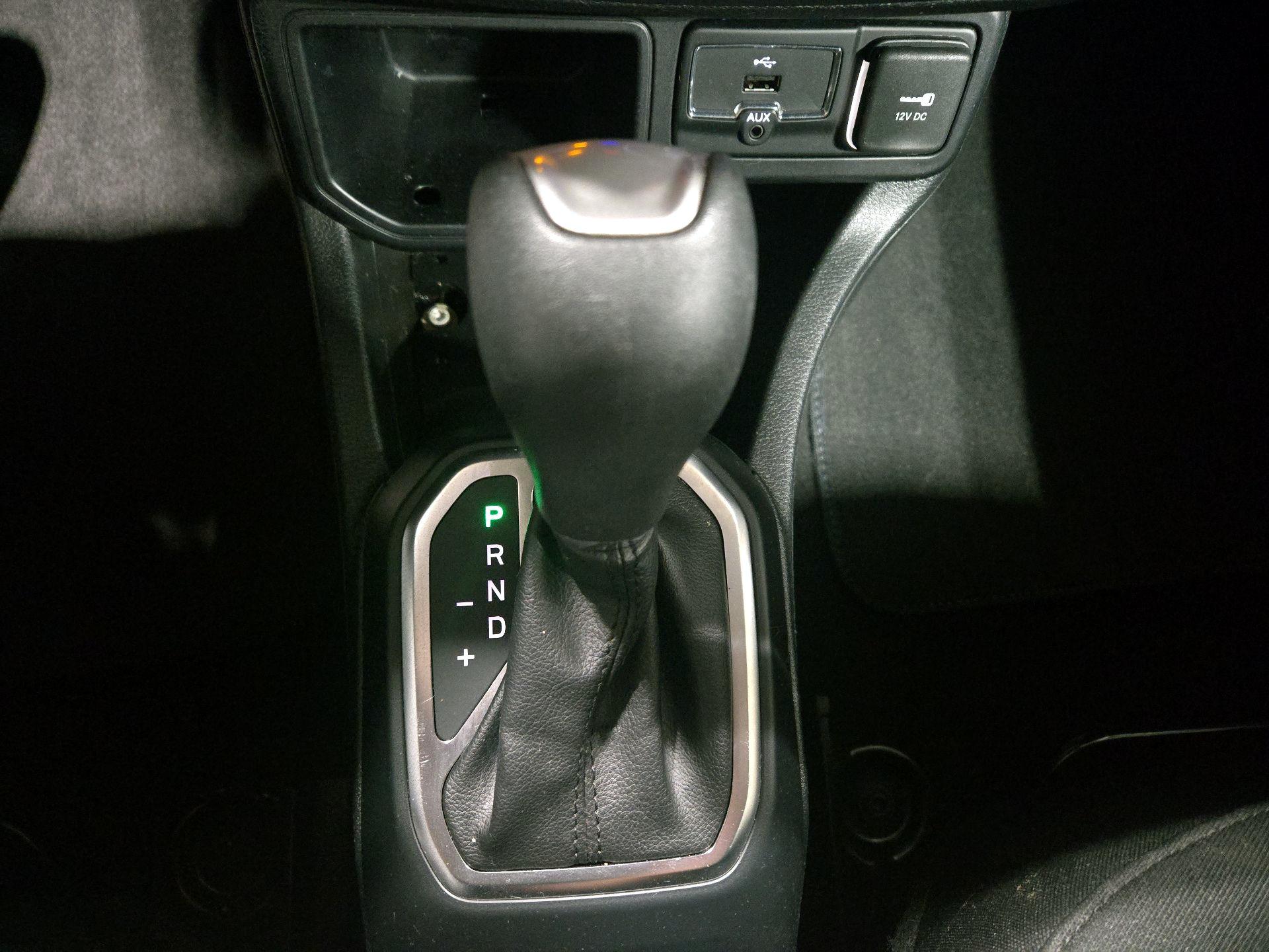 Thumbnail: 2018 Jeep Renegade - 16