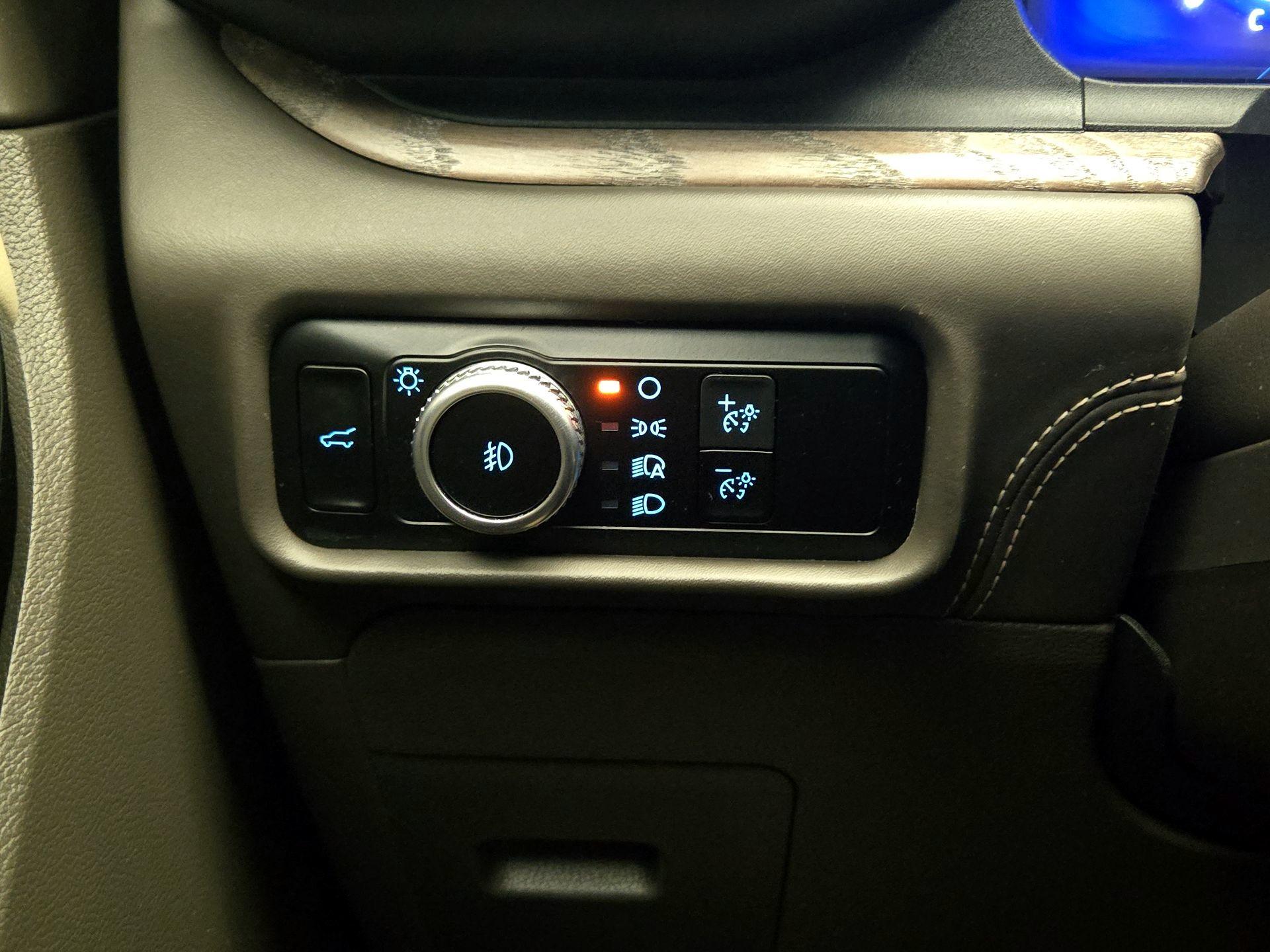 Thumbnail: 2022 Ford Explorer - 13