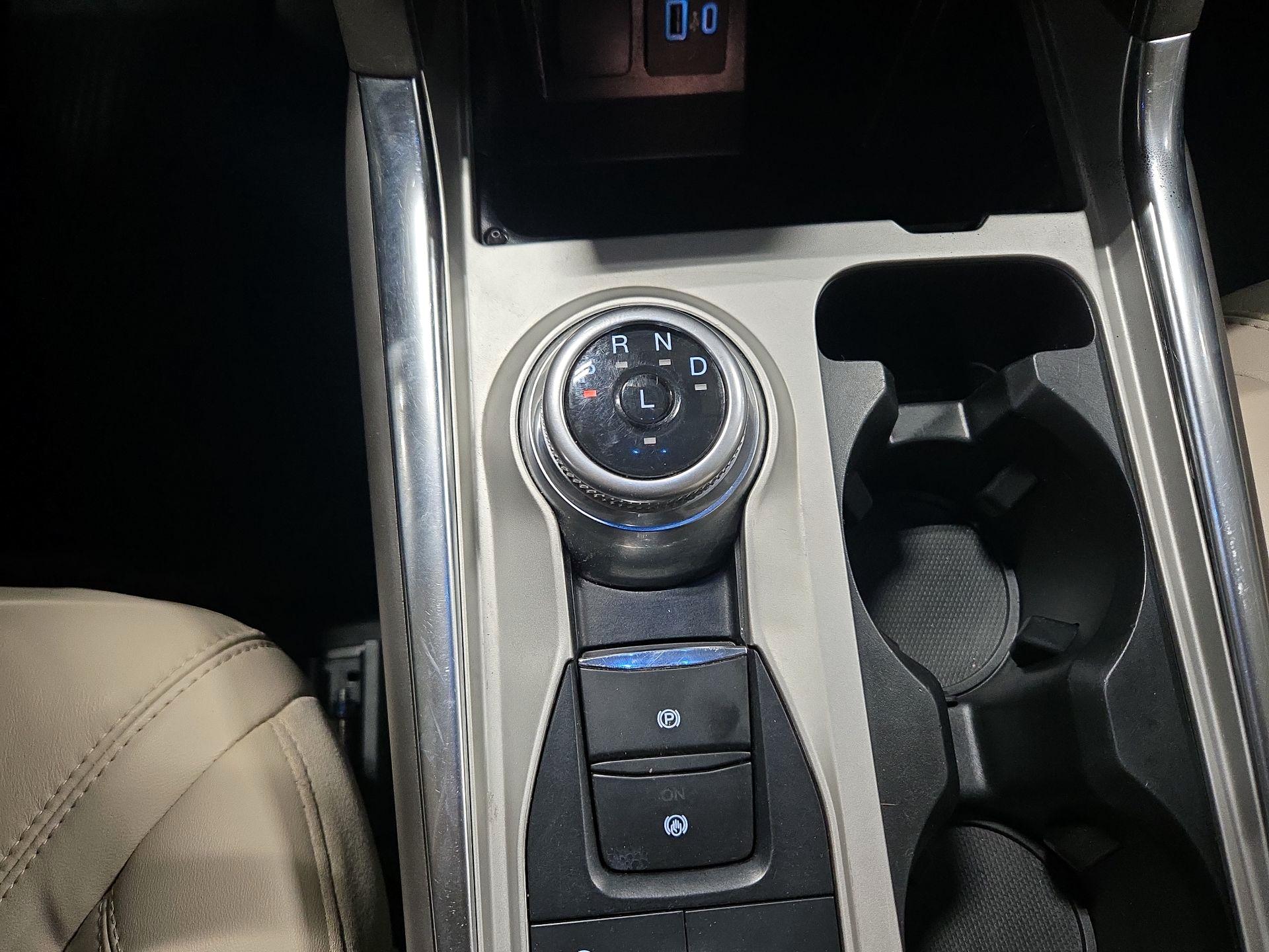 Thumbnail: 2022 Ford Explorer - 18