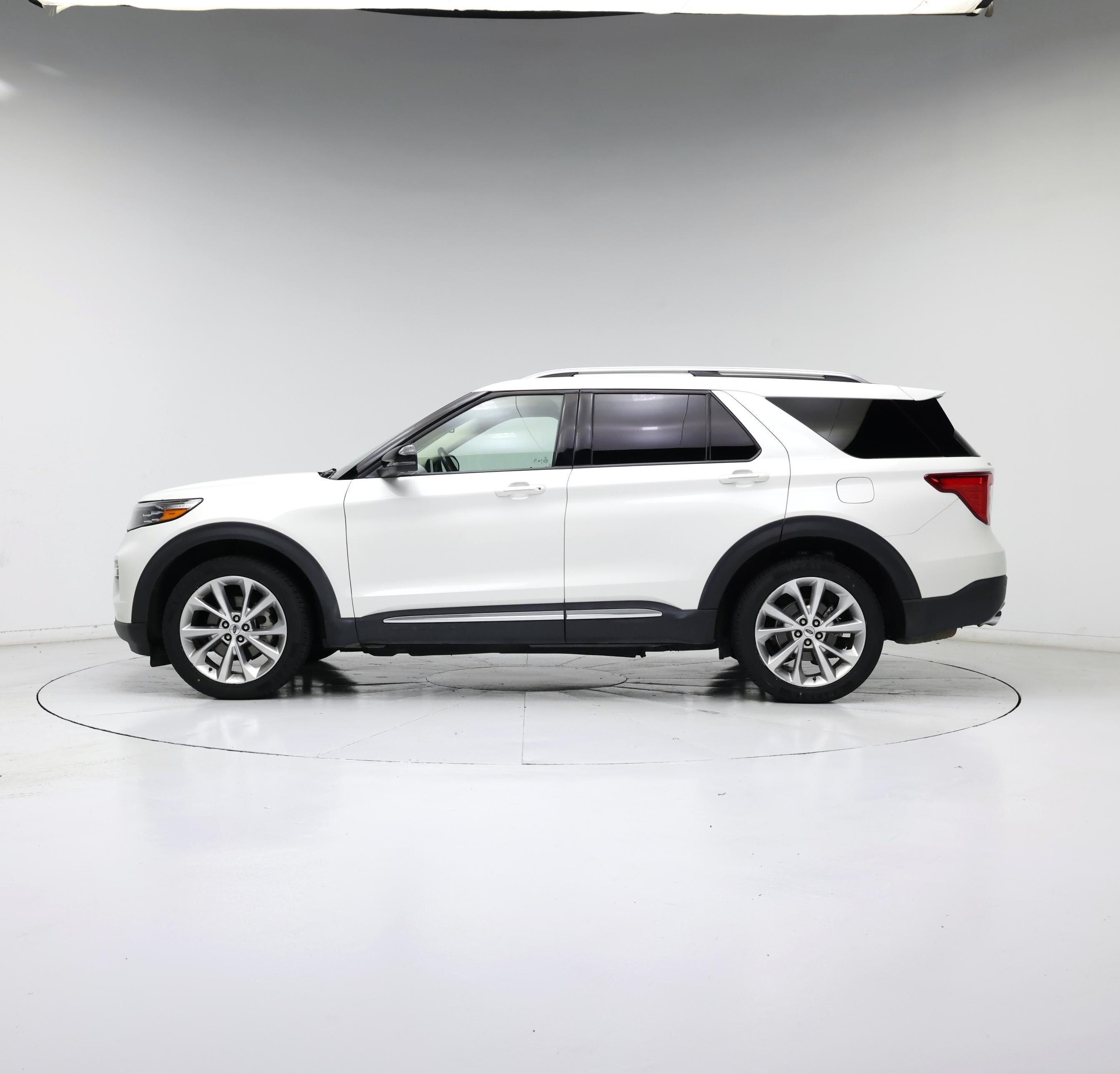 Thumbnail: 2022 Ford Explorer - 3