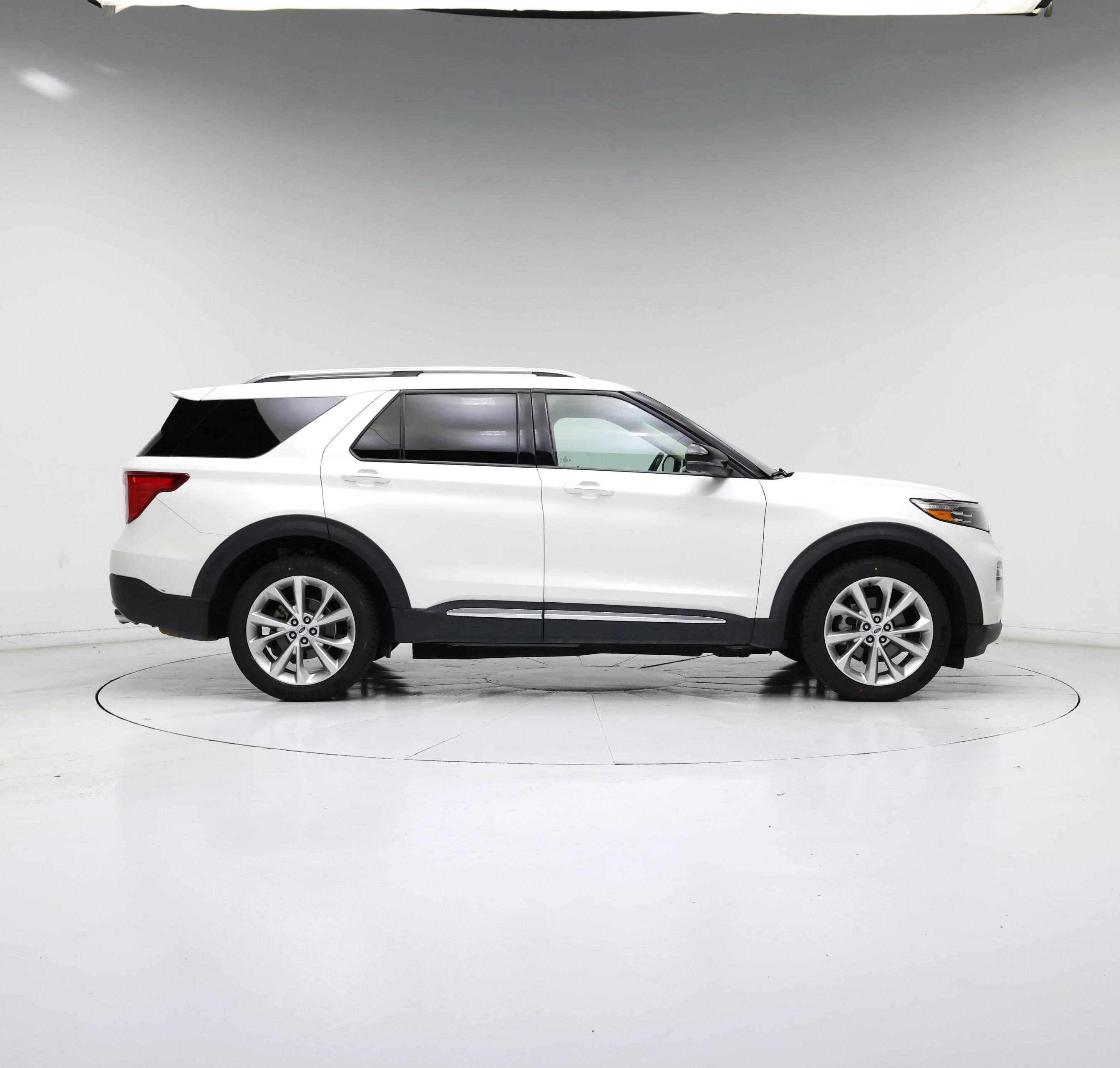 Thumbnail: 2022 Ford Explorer - 7