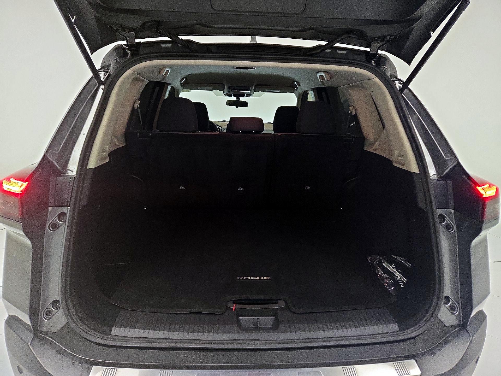 Thumbnail: 2023 Nissan Rogue - 20