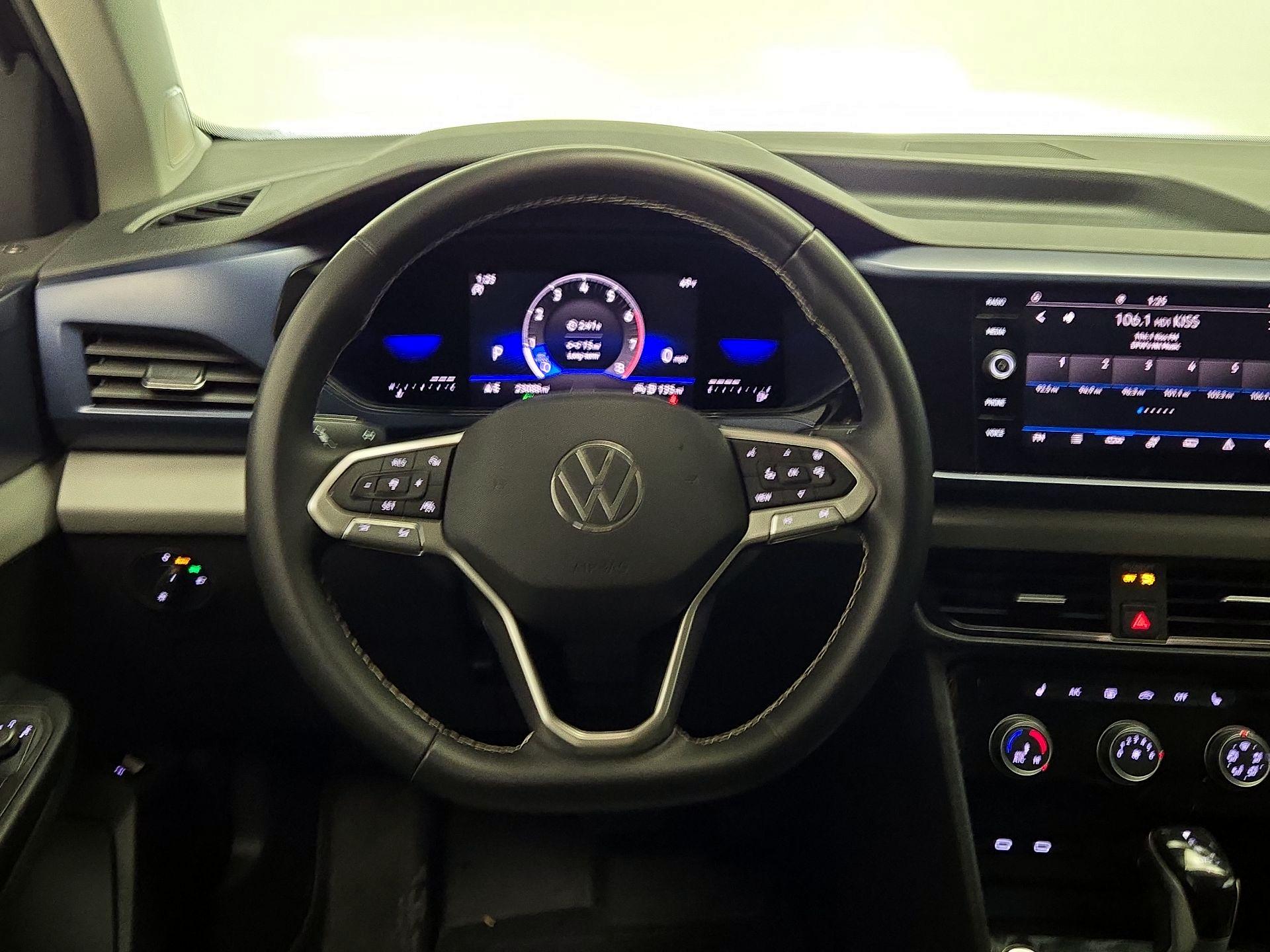 Thumbnail: 2023 Volkswagen Taos - 10