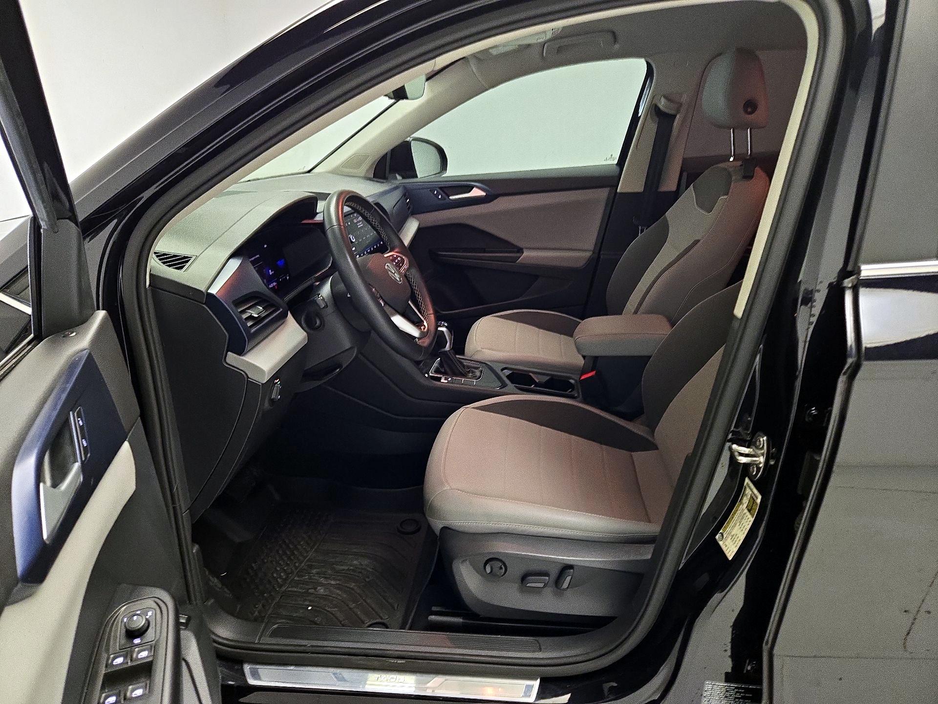 Thumbnail: 2023 Volkswagen Taos - 11