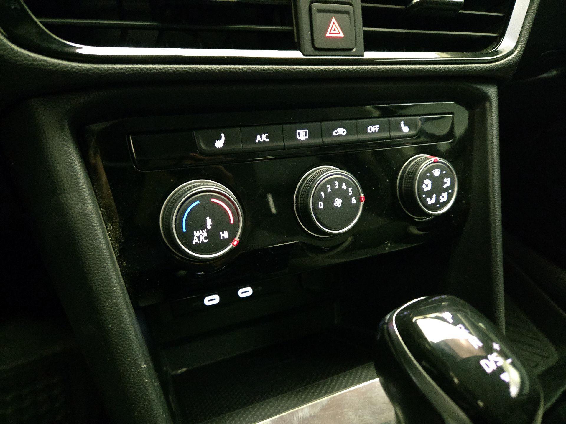 Thumbnail: 2023 Volkswagen Taos - 16