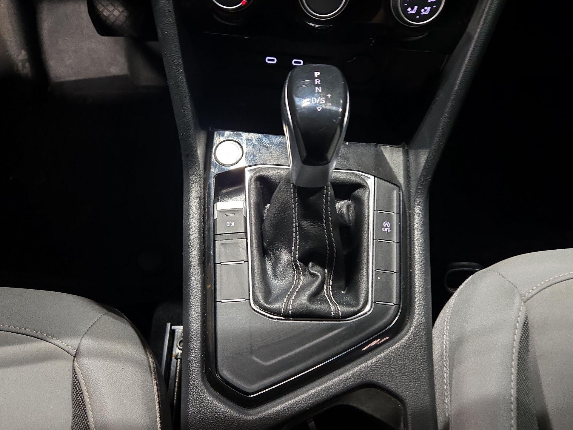 Thumbnail: 2023 Volkswagen Taos - 17