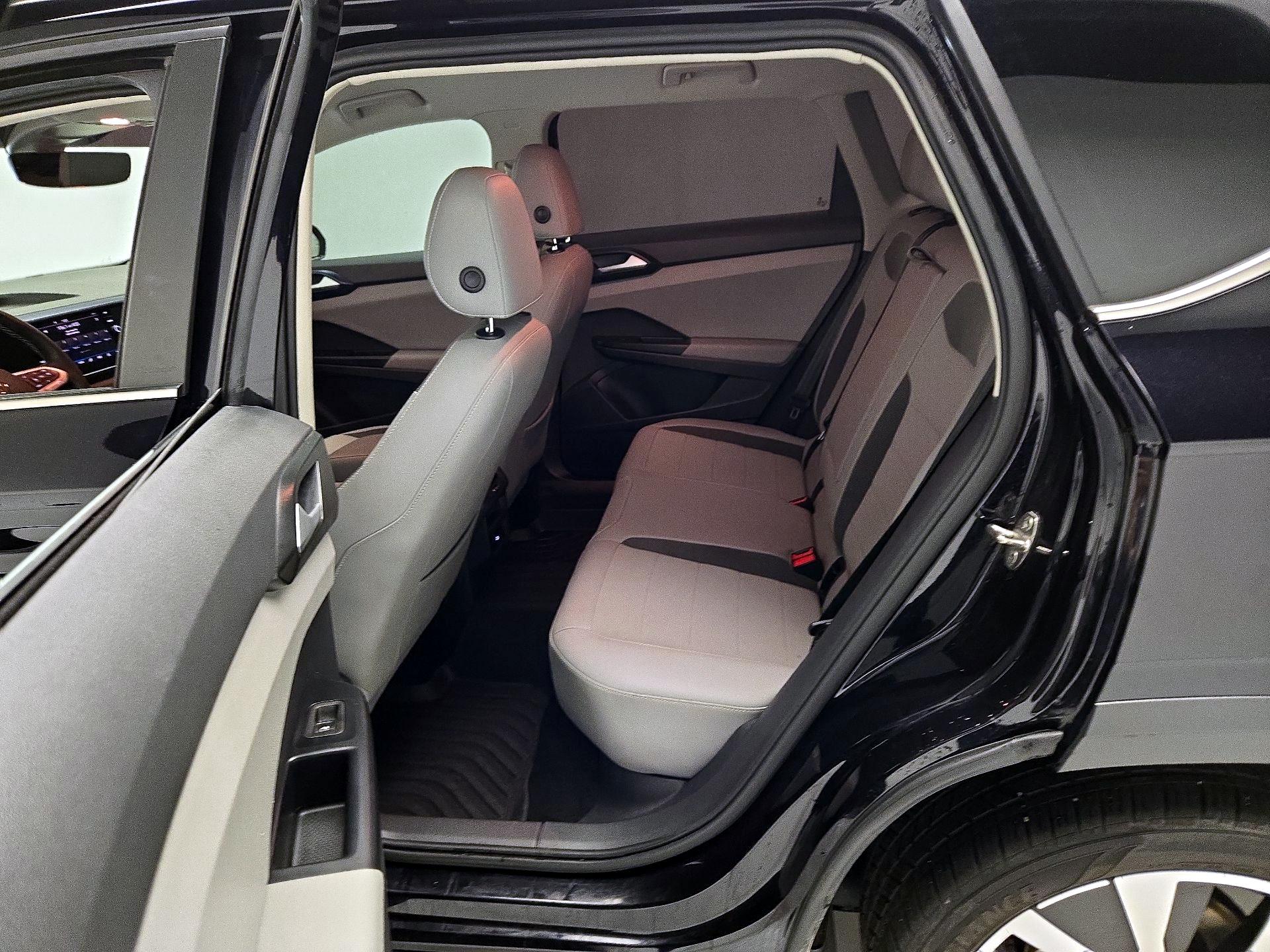 Thumbnail: 2023 Volkswagen Taos - 19