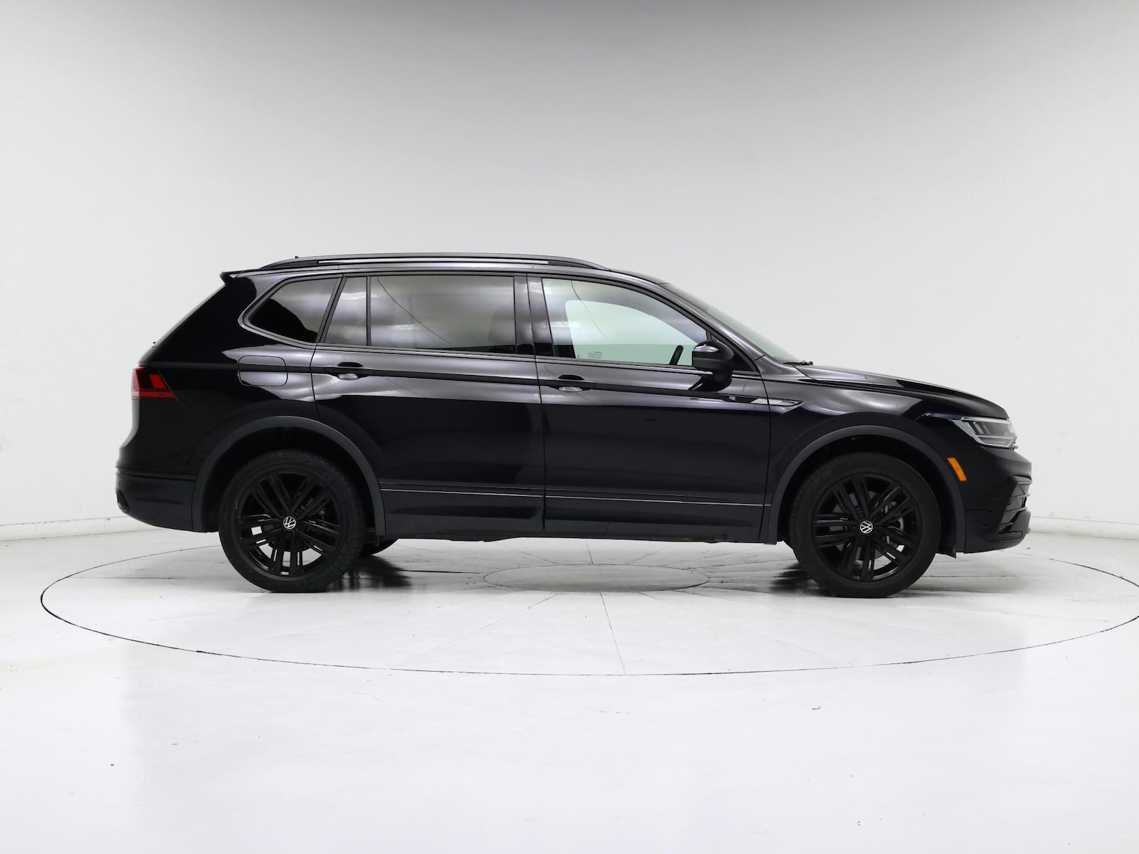 2022 Volkswagen Tiguan SE R-LINE BLACK - Photo 8