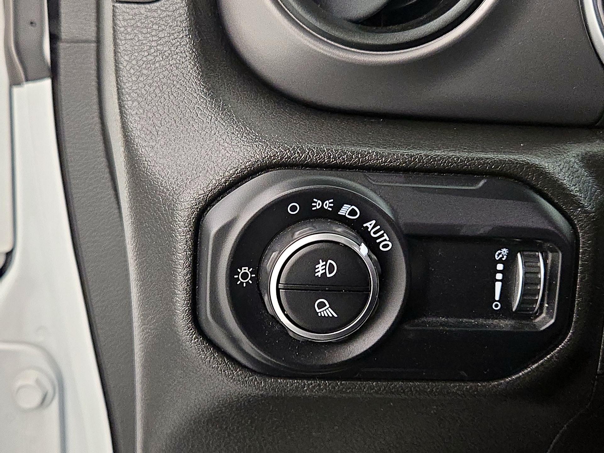 Thumbnail: 2023 Jeep Gladiator - 13