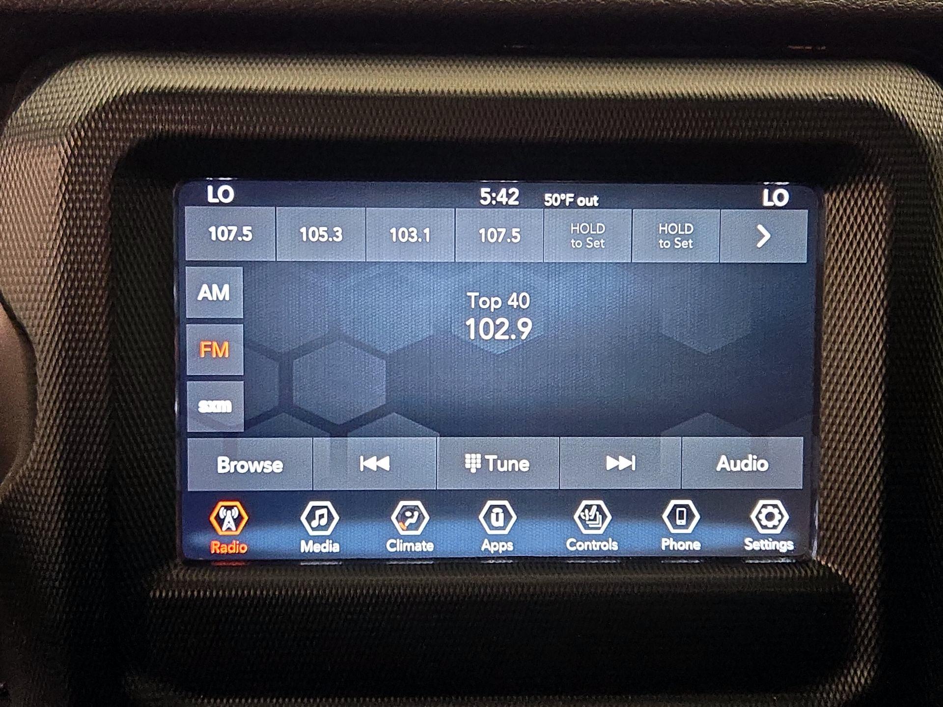 Thumbnail: 2023 Jeep Gladiator - 15