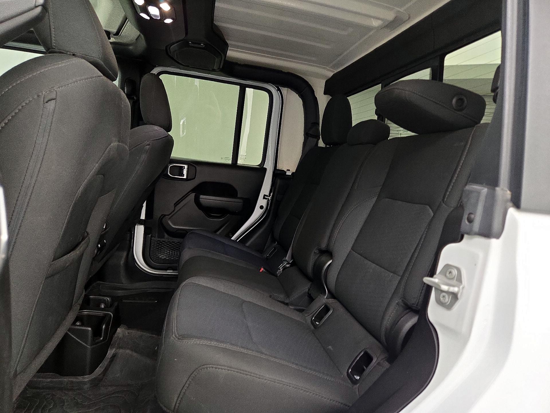 Thumbnail: 2023 Jeep Gladiator - 19