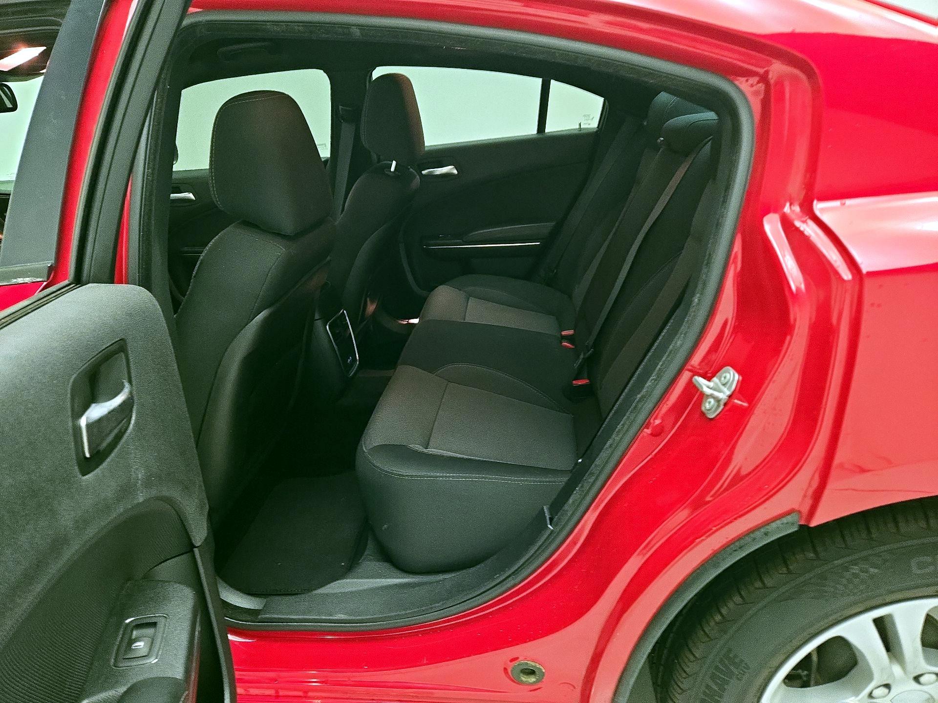 Thumbnail: 2016 Dodge Charger - 18