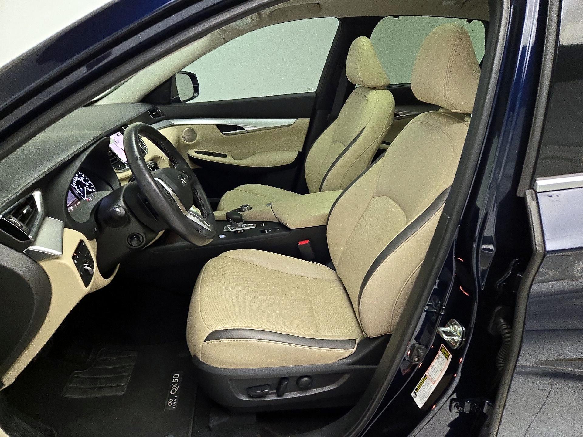 Thumbnail: 2021 INFINITI QX50 - 11