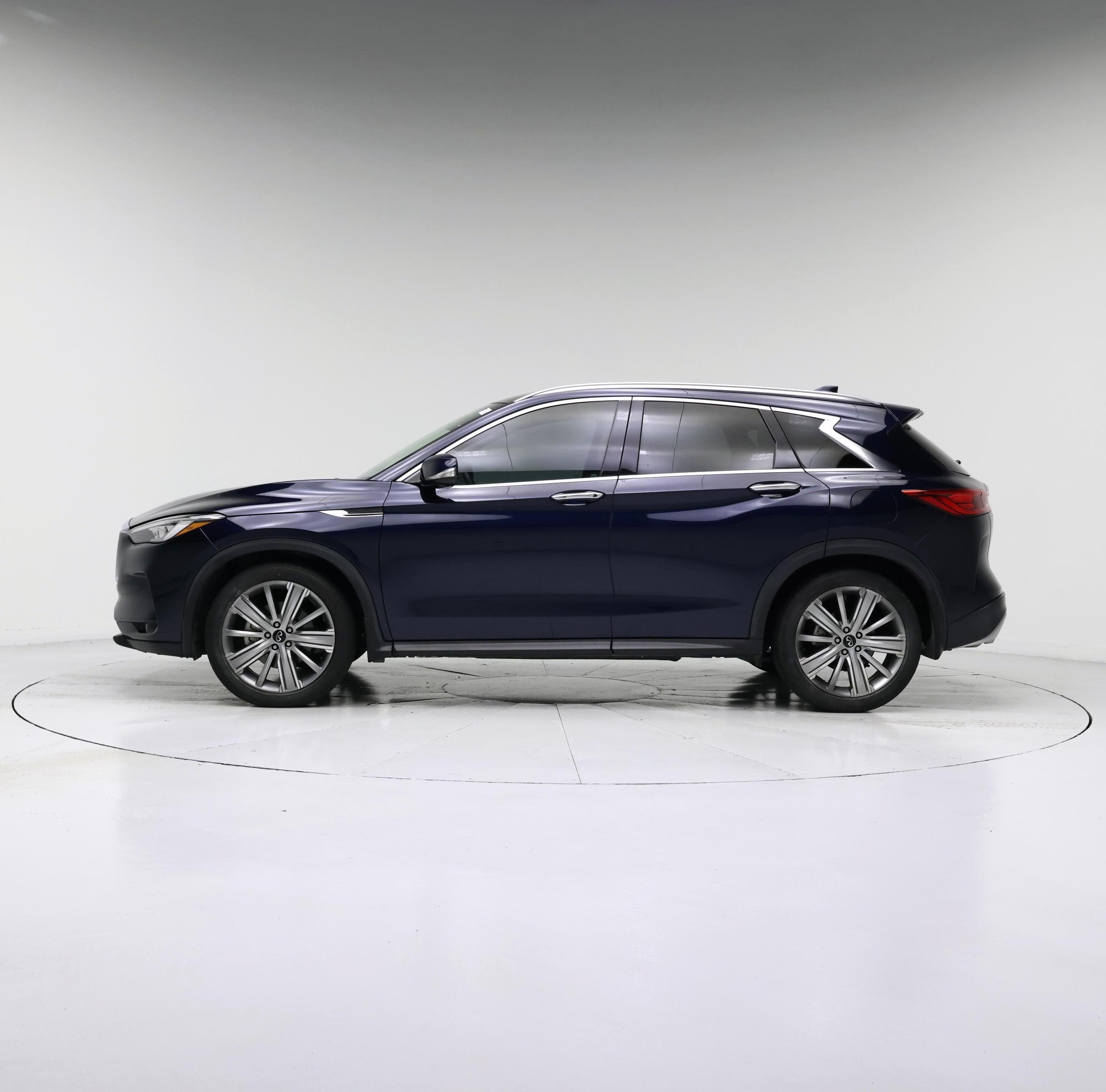 Thumbnail: 2021 INFINITI QX50 - 3