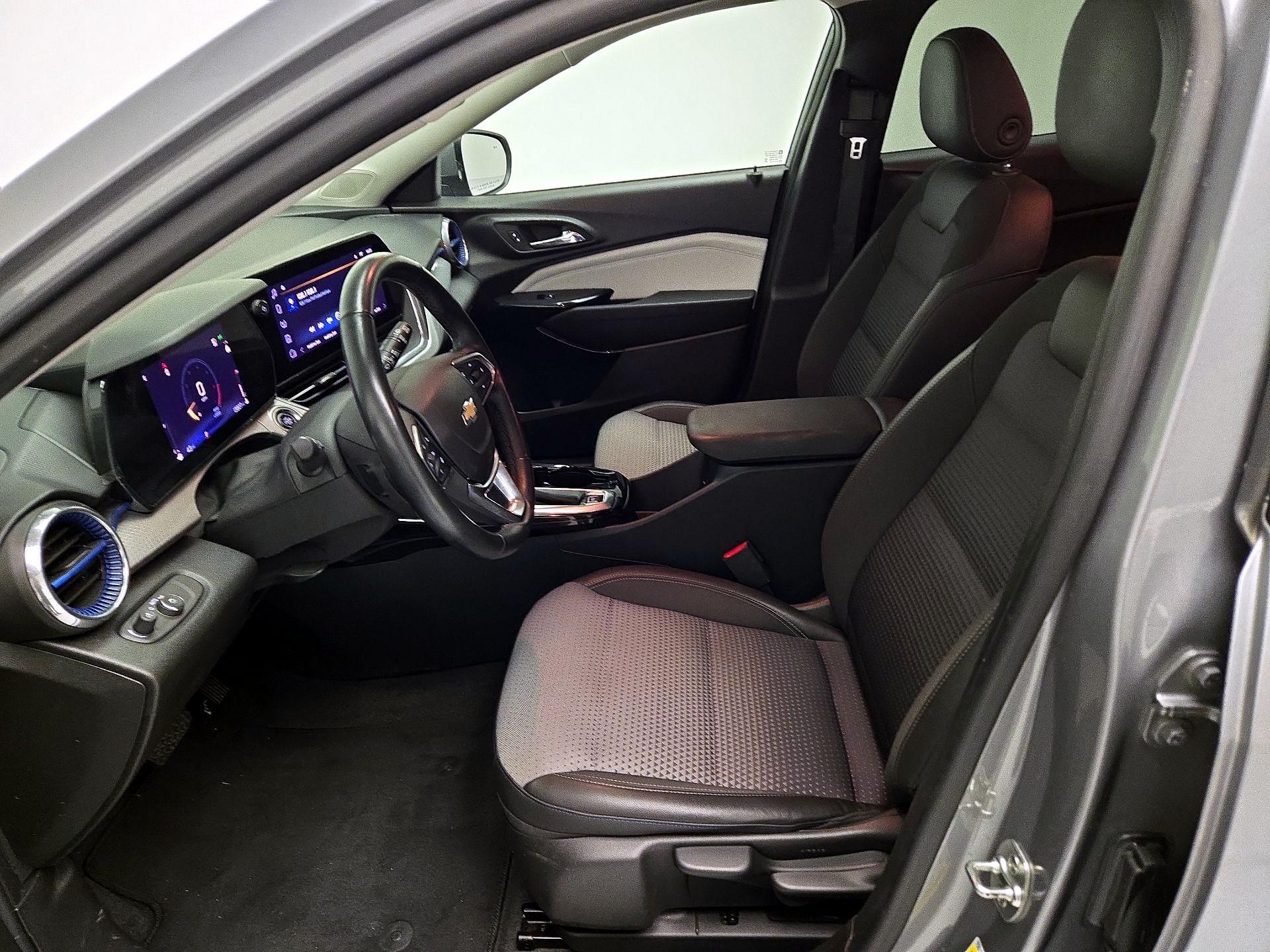 Thumbnail: 2025 Chevrolet Trax - 11