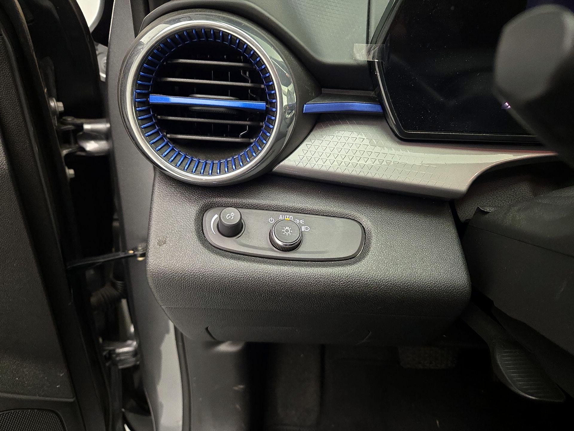 Thumbnail: 2025 Chevrolet Trax - 13