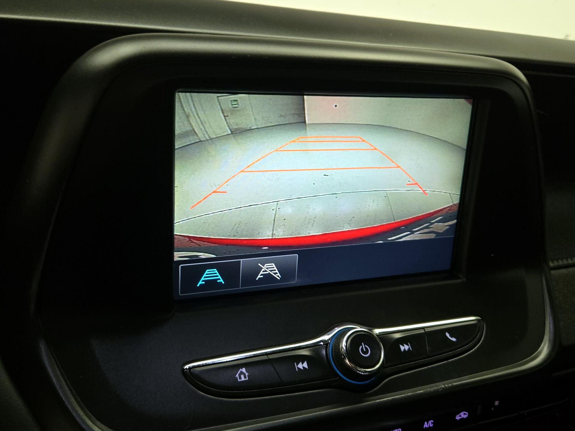 Thumbnail: 2018 Chevrolet Camaro - 13