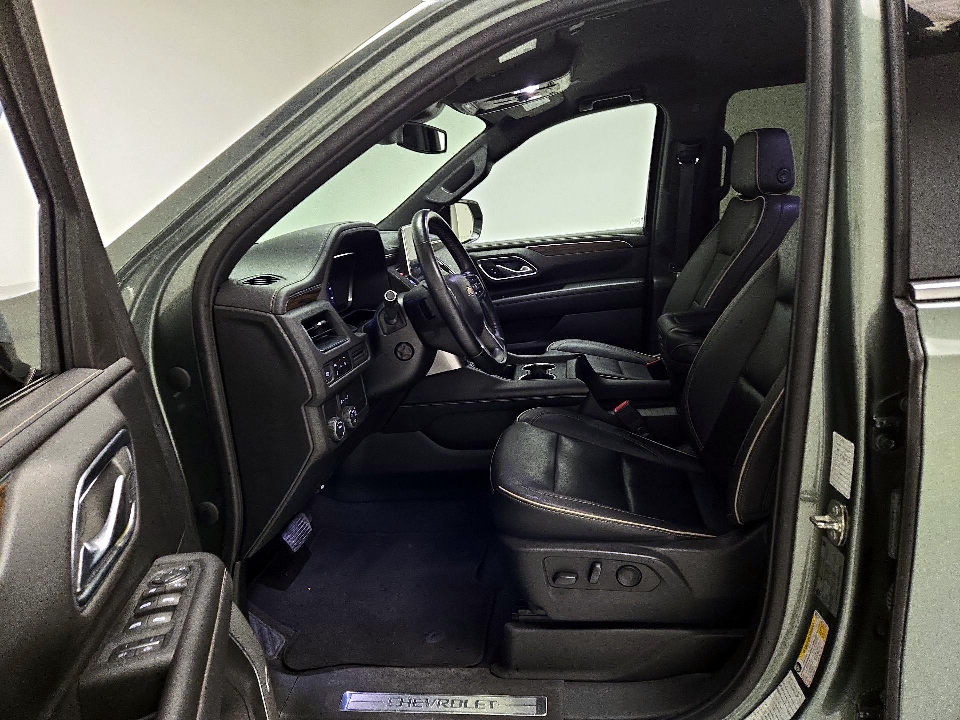 Thumbnail: 2023 Chevrolet Suburban - 11