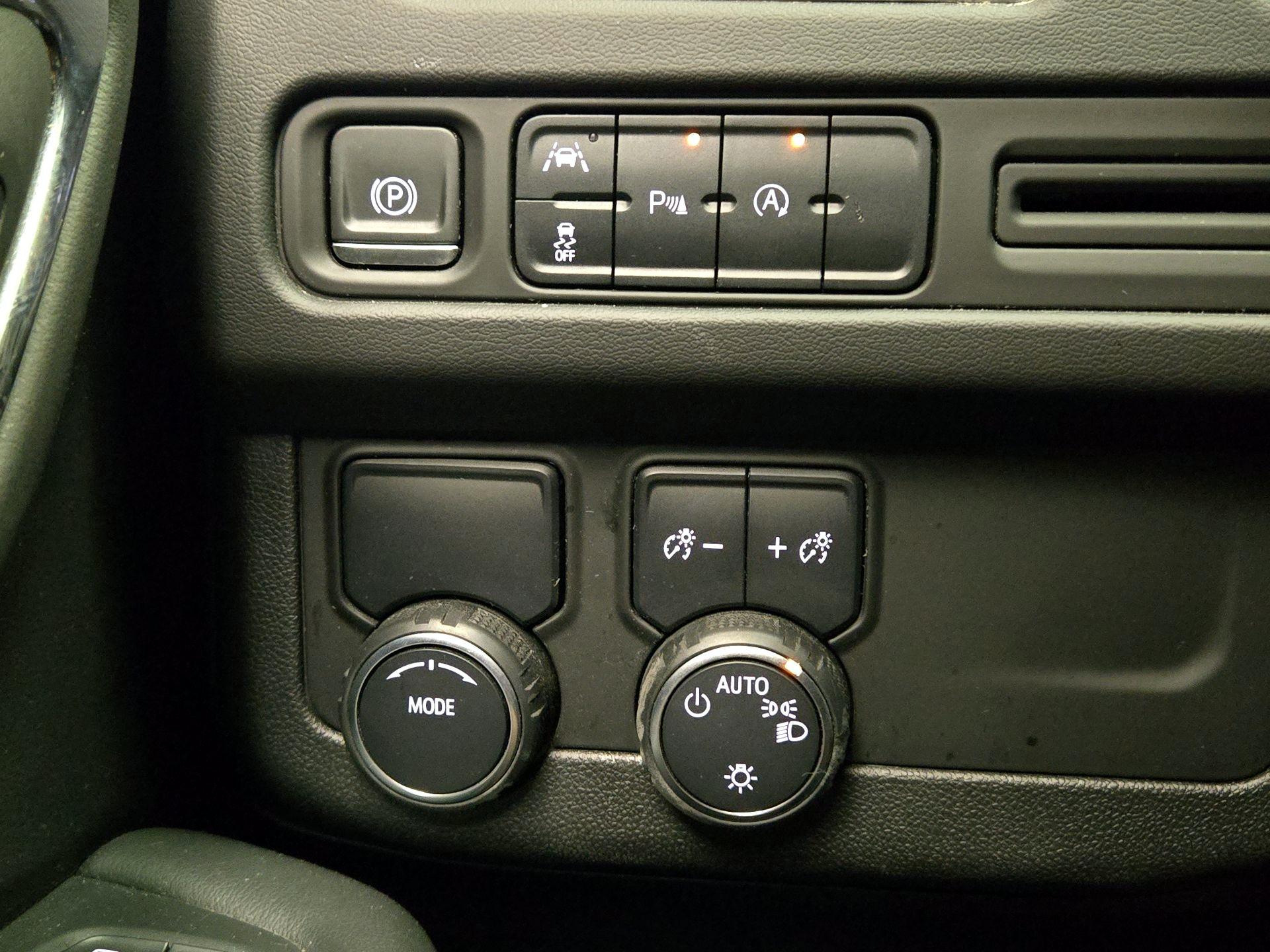 Thumbnail: 2023 Chevrolet Suburban - 13