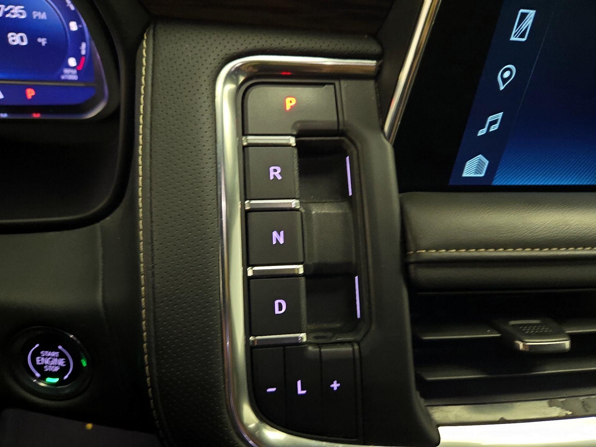 Thumbnail: 2023 Chevrolet Suburban - 17