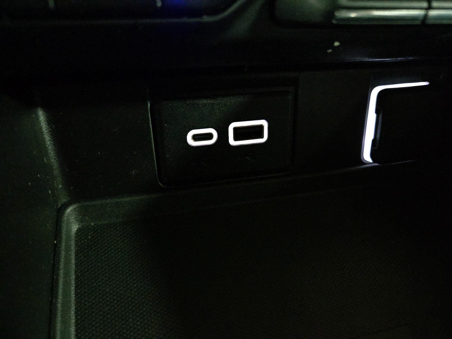 Thumbnail: 2023 Chevrolet Suburban - 18