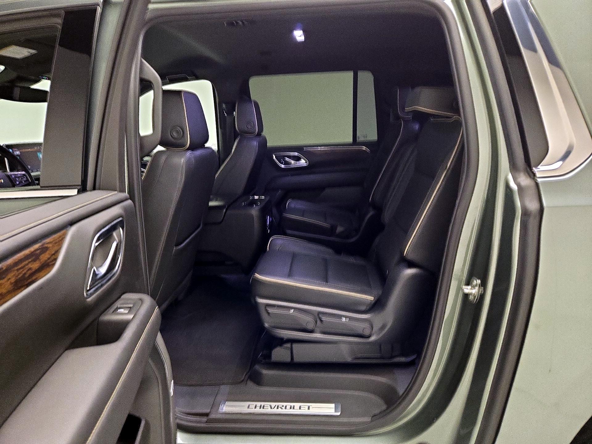 Thumbnail: 2023 Chevrolet Suburban - 19