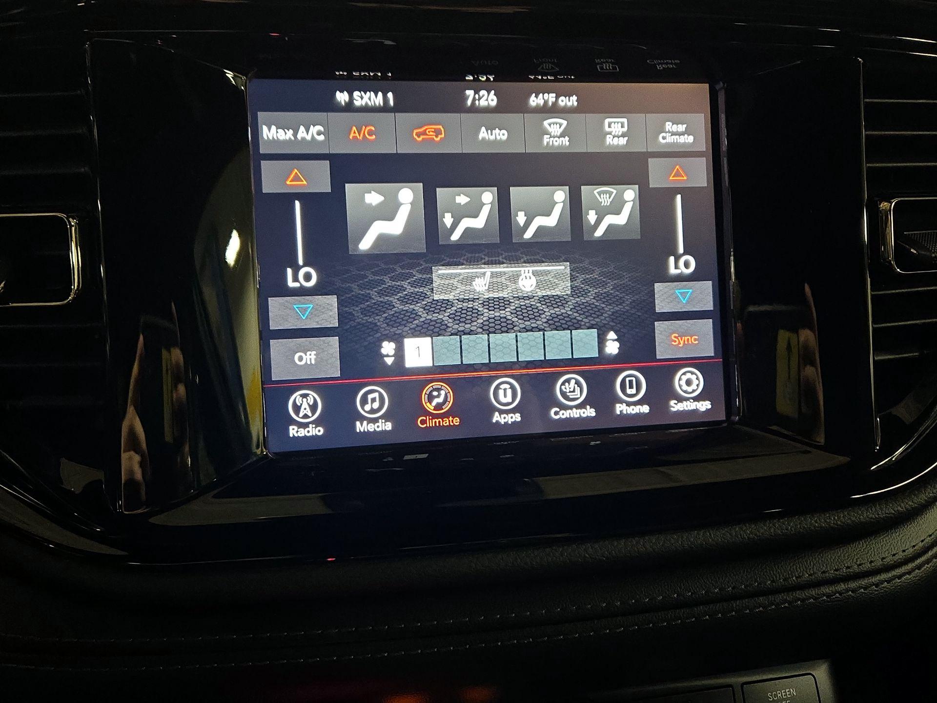 Thumbnail: 2022 Dodge Durango - 16